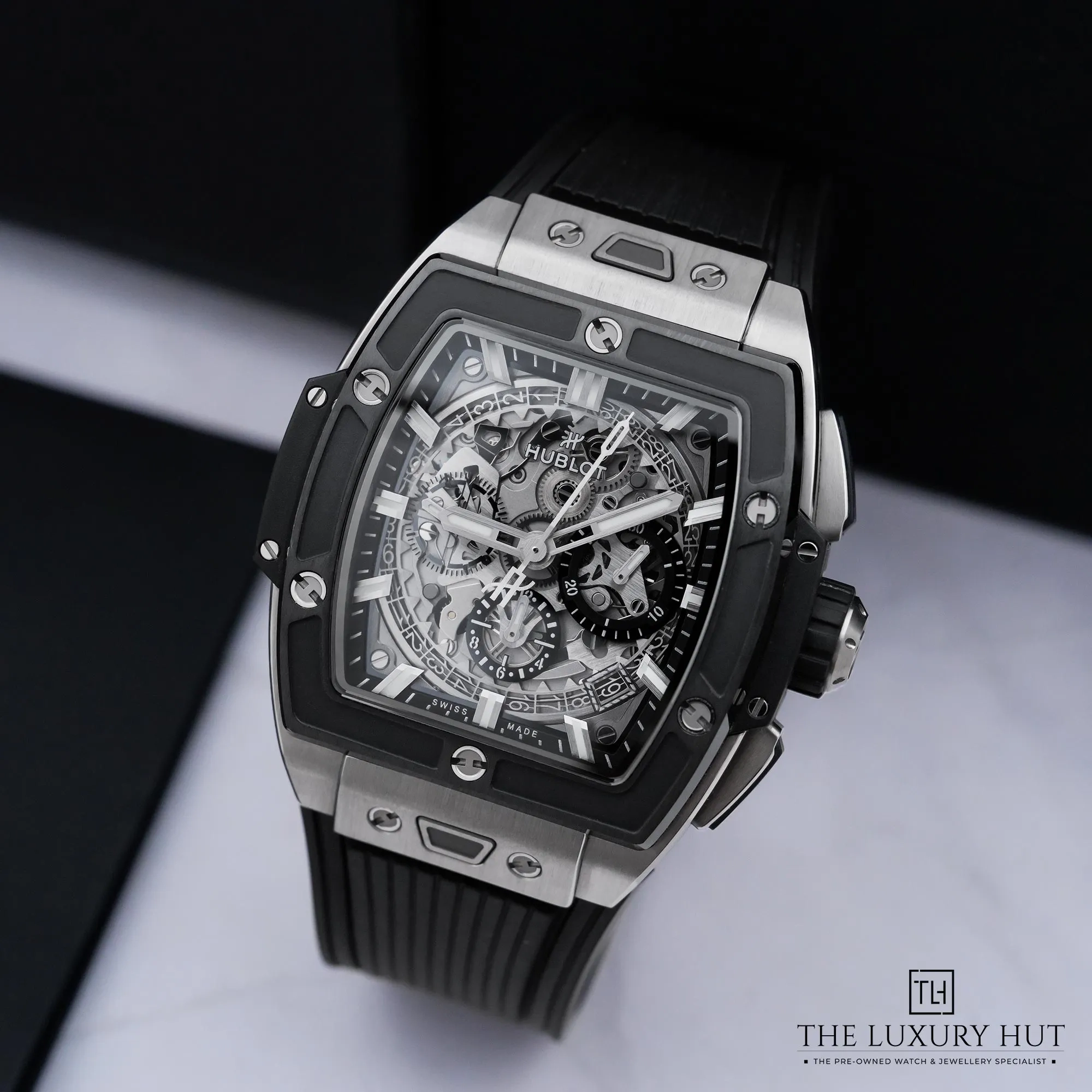 2026/05/fc4fa843-f6c8-4fb7-b67f-e5eaf80c76b7Hublot_Spirit_Of_Big_Bang_Chronograph_Titanium_Ceramic_52953-b.jpg.webp