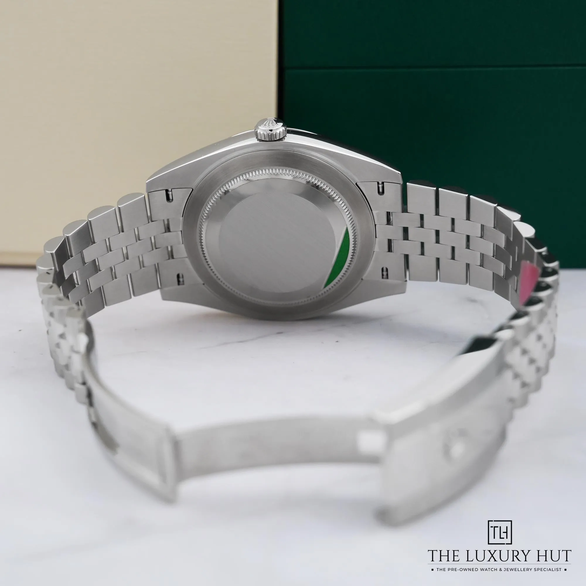 2026/06/09f7f6f5-d26c-4892-b7a4-d0b2608da2aeRolex_Datejust_41_Steel_White_Gold_Black_Dial_53034-d.jpg.webp