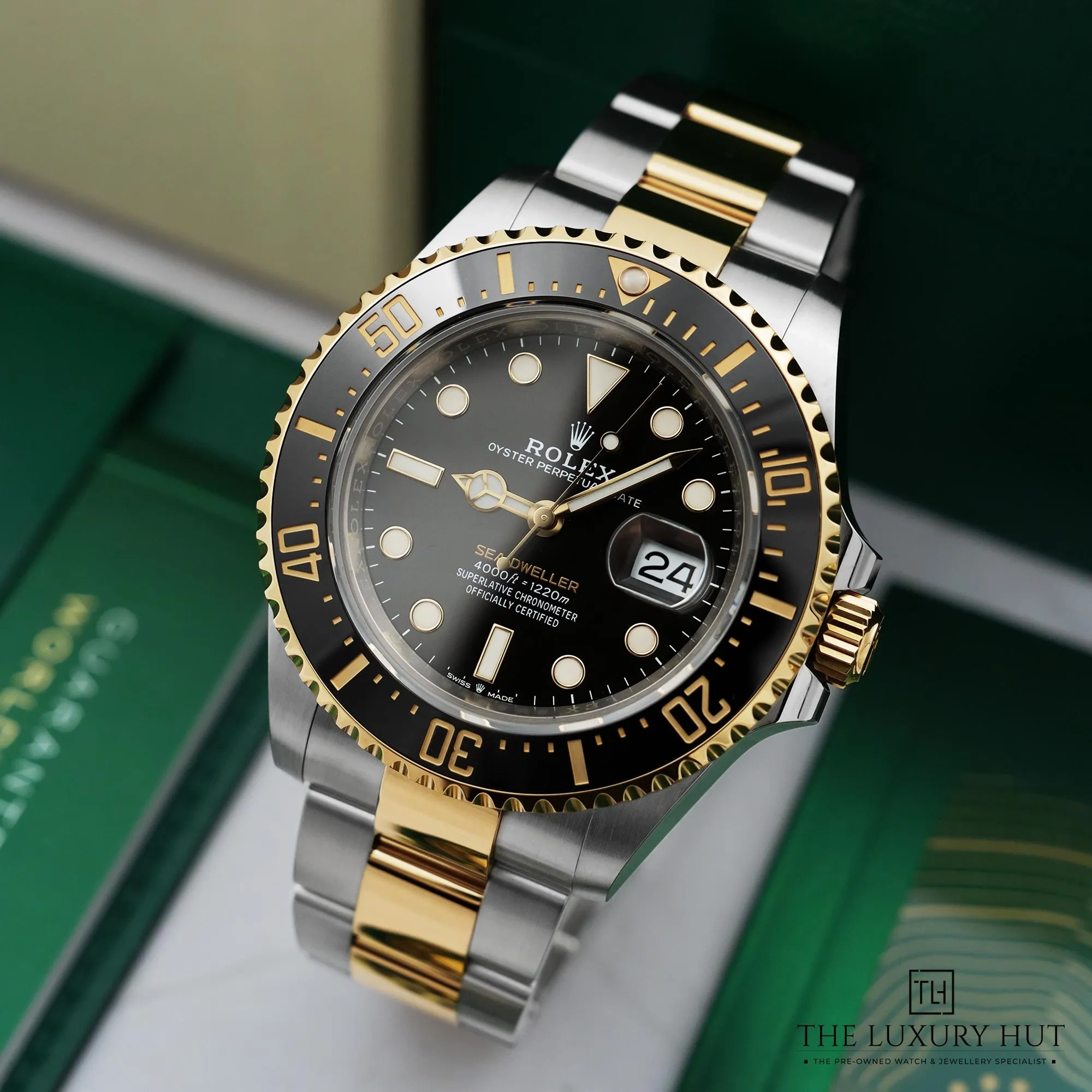 2026/06/1049709e-5c44-409e-a7fe-87f065222b15Rolex_Sea-Dweller_Steel_Gold_43mm_Black_New_52850-bb.jpg.webp