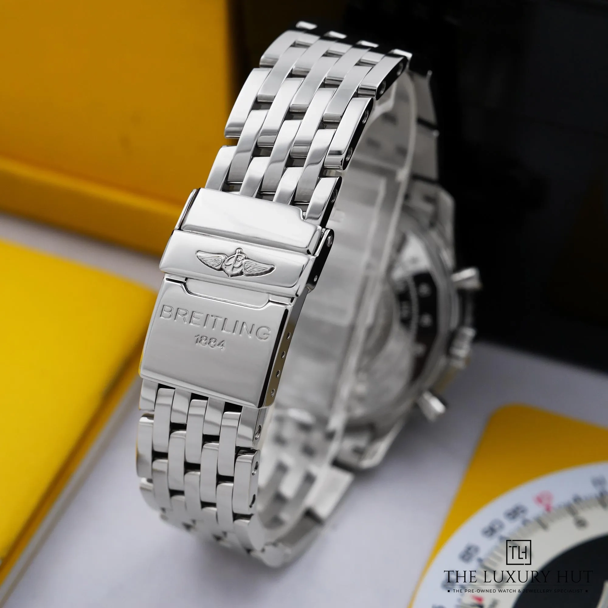 2026/06/123ff758-9fe3-4299-8520-afc9852848baBreitling_Navitimer_Chronograph_Steel_Black_Arabic_53025-e.jpg.webp