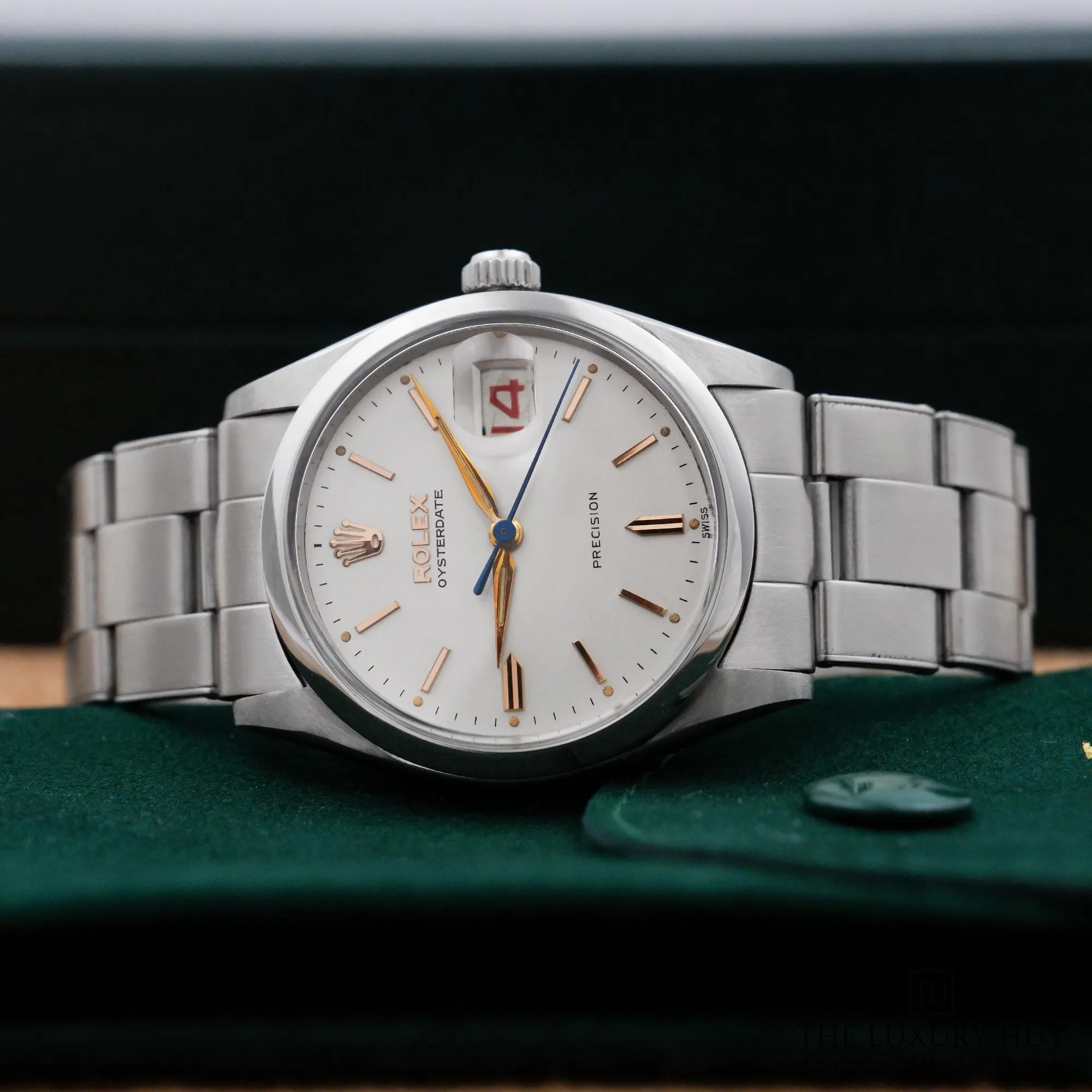 2026/06/332e7329-b897-4a42-b839-e45058299411Rolex_Oyster_Date_Precision_Steel_34mm_White_52807-c.jpg.webp