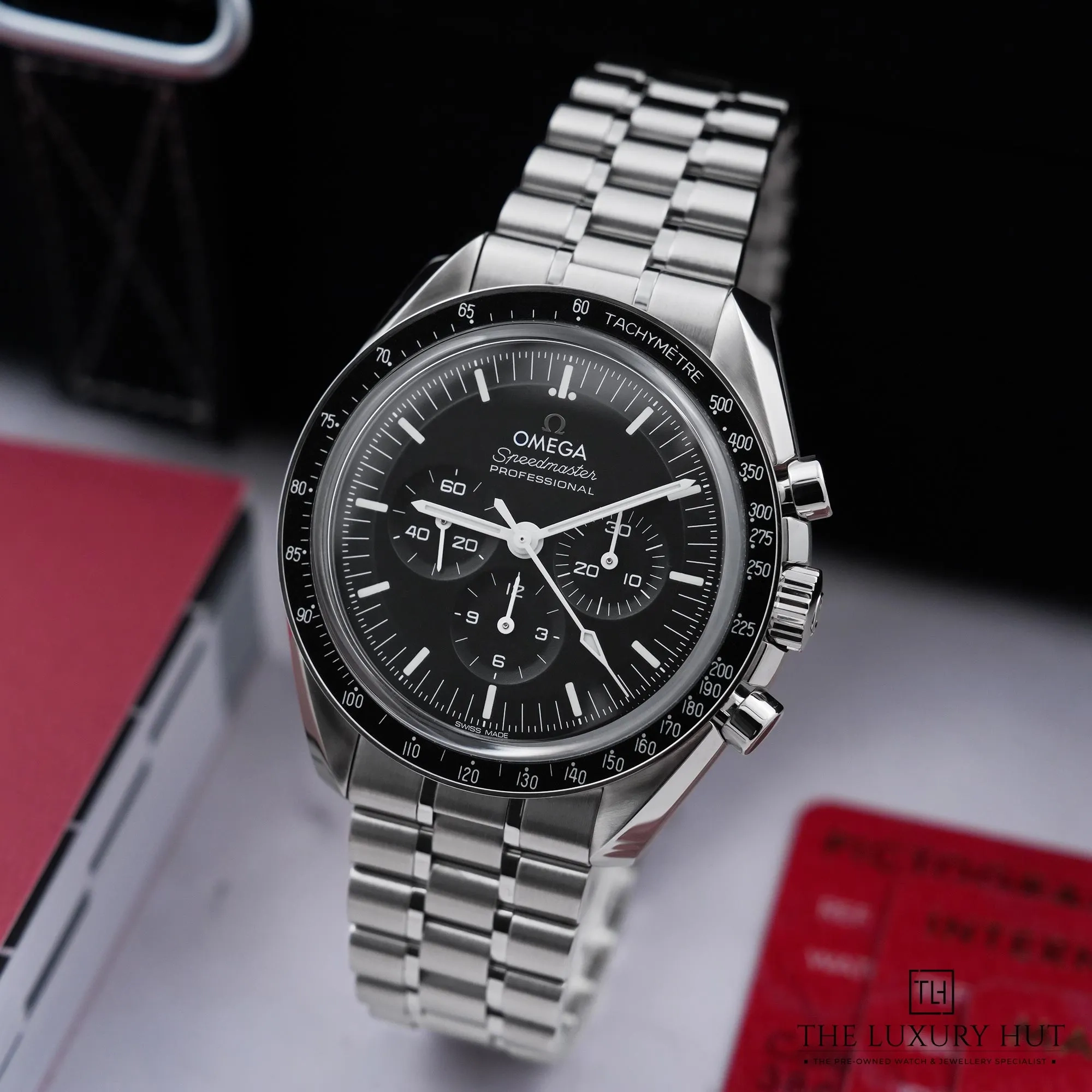 2026/06/4bcf9893-c3b1-44b9-bd0d-8f399bafa673Omega_Speedmaster_Moonwatch_Professional_Co-Axial_Master_53026-bb.jpg.webp