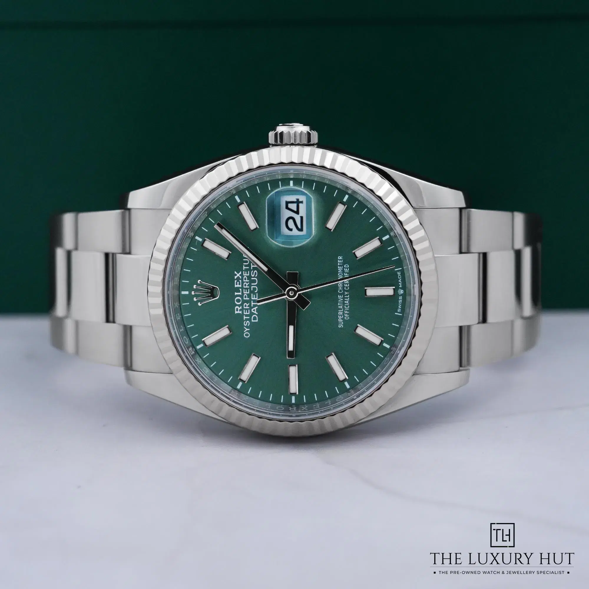 2026/06/4c9113d4-b724-4b9c-a587-6aedacfeebf5Rolex_Datejust_36_Steel_White_Gold_Mint_Green_Dial_52966-c.jpg.webp