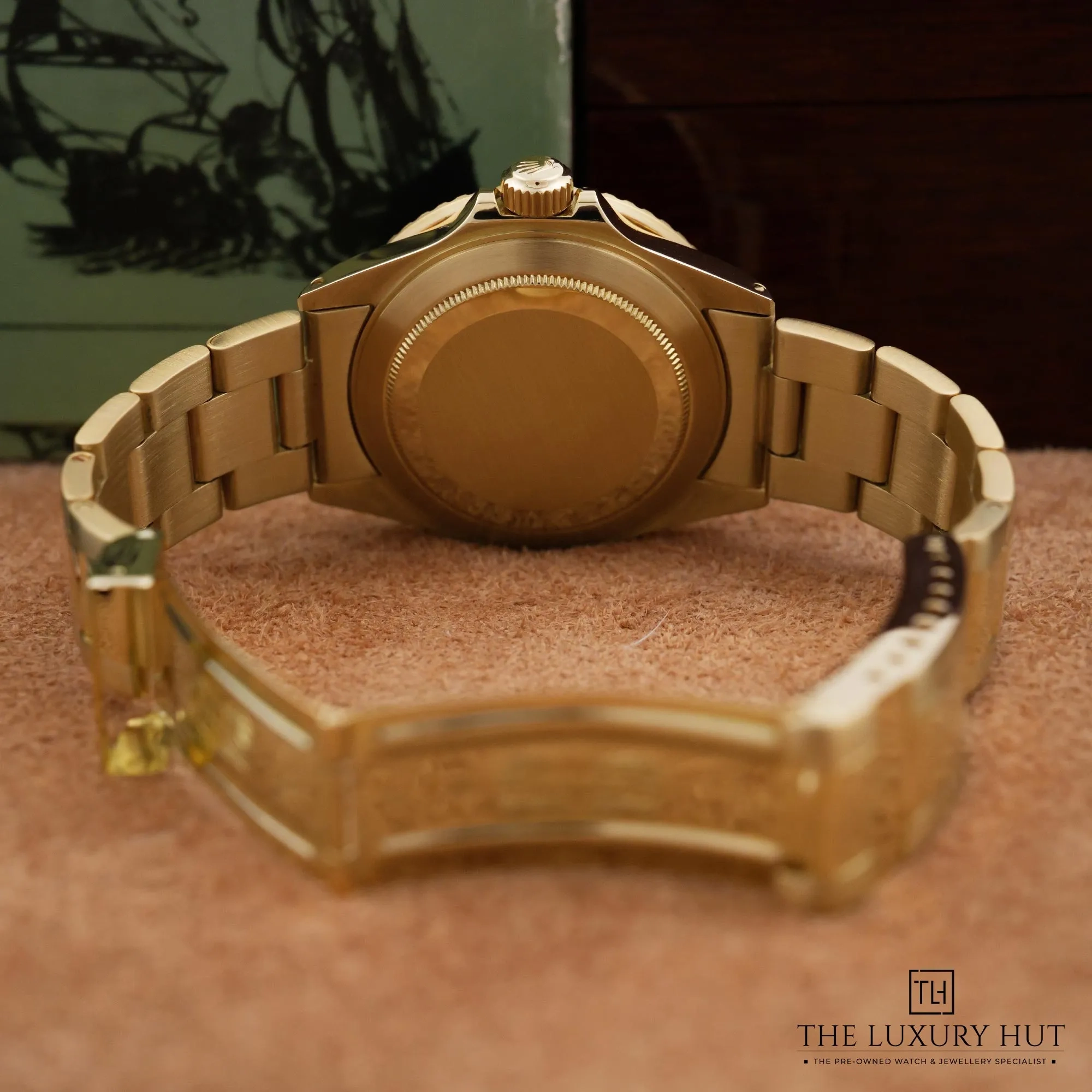 2026/06/5570e54e-23aa-4537-a756-b0d14193f1c8Rolex_Submariner_Date_Yellow_Gold_Blue_Dial_52928-d.jpg.webp