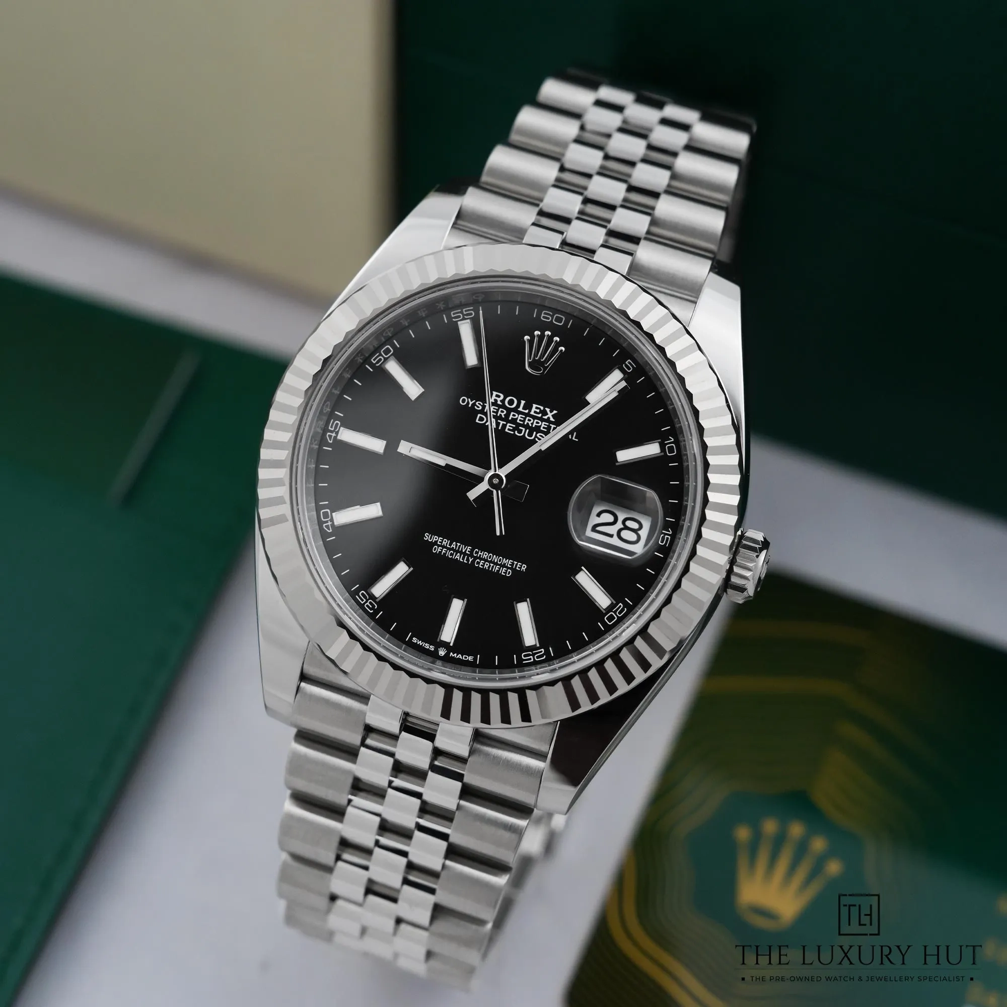 2026/06/55c6649a-cc2a-4230-b67a-722dec1cce93Rolex_Datejust_41_Steel_White_Gold_Black_Dial_53034-b.jpg.webp