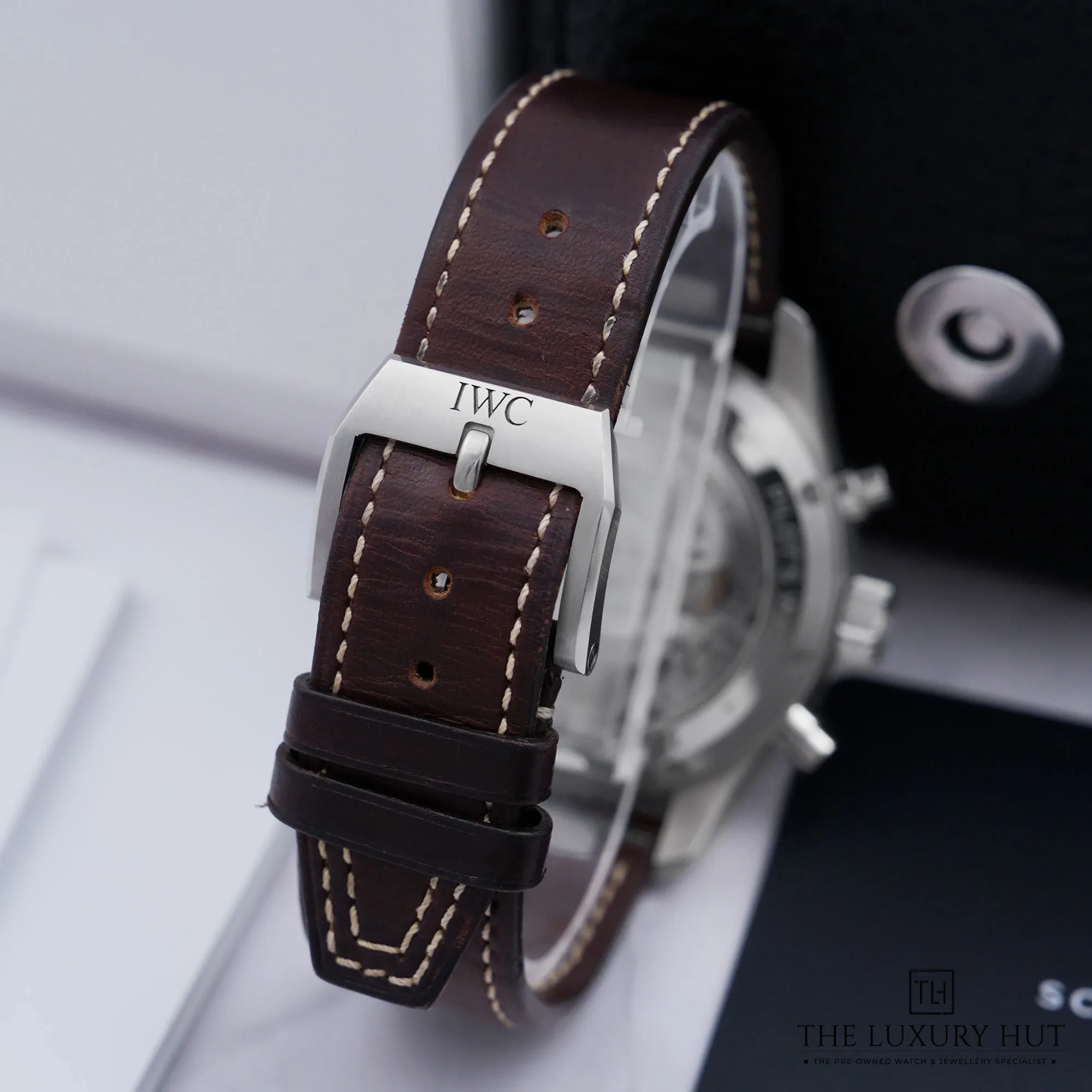 2026/06/5da5c32f-1418-43e2-9444-77224a68fd09IWC_Pilotâs_Chronograph_Steel_41mm_Green_53112-d.jpg.webp