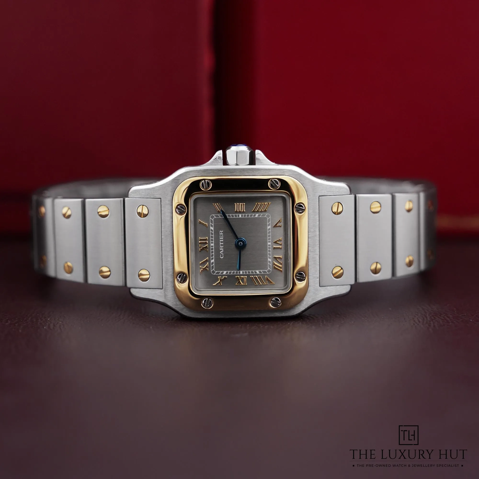 2026/06/6ecd9325-406a-40a0-b65e-0a3a45b8a055Cartier_Santos_Galbée_Steel_Gold_Titanium_Roman_52957-c.jpg.webp