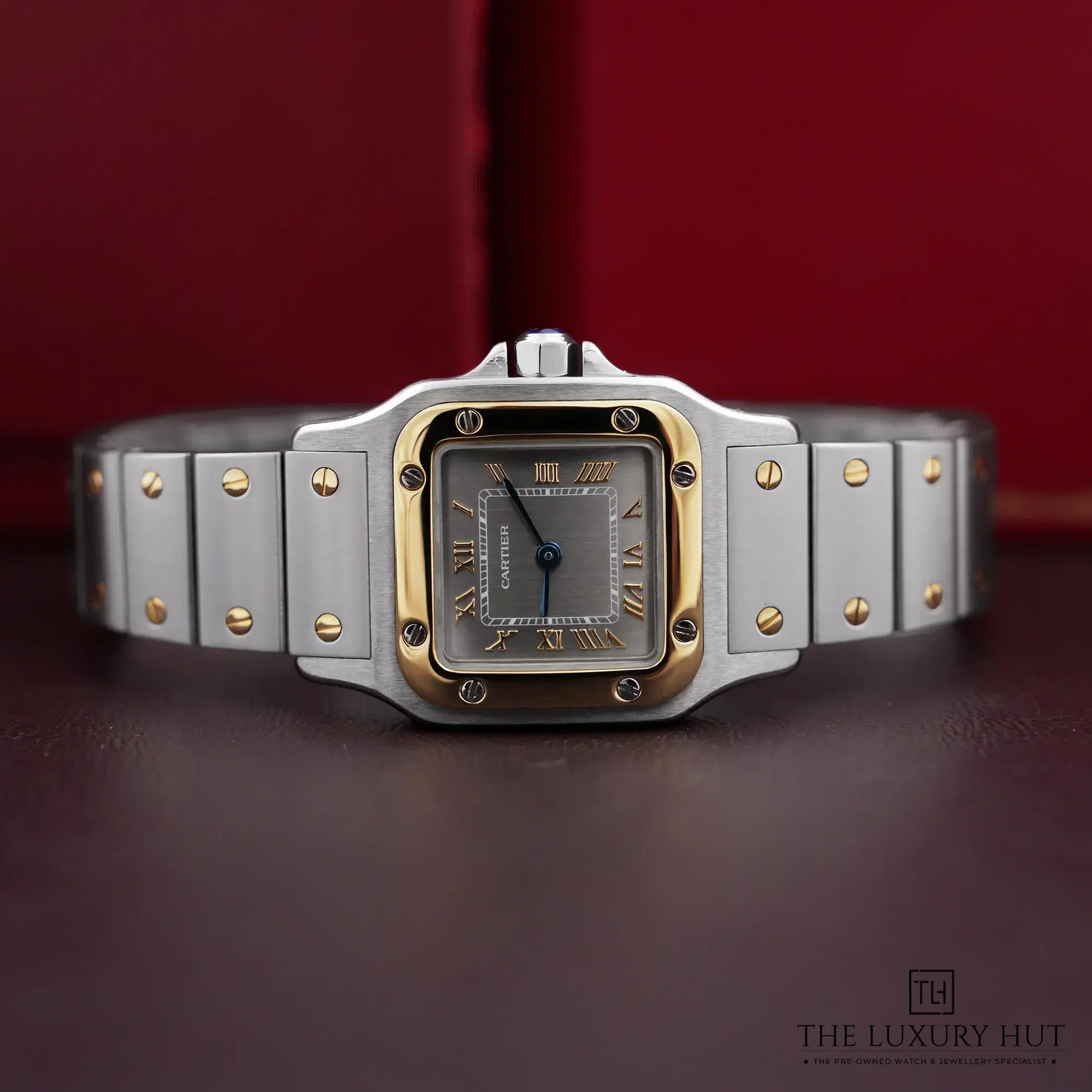 2026/06/6ecd9325-406a-40a0-b65e-0a3a45b8a055Cartier_Santos_Galbée_Steel_Gold_Titanium_Roman_52957-c.jpg.webp