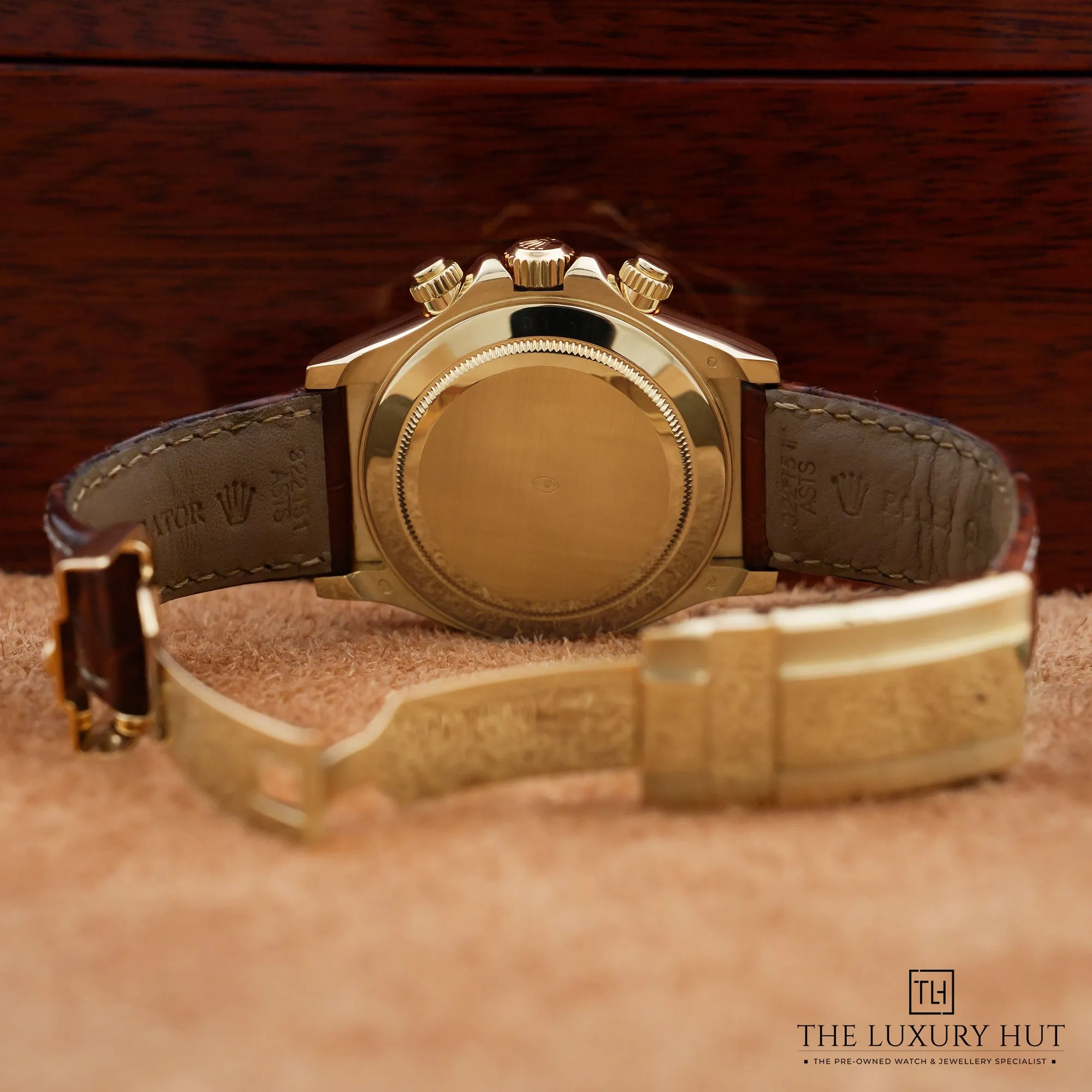 2026/06/7359d268-879e-4f2d-a7d7-d7ada8d832d0Rolex_Cosmograph_Daytona_Yellow_Gold_White_Arabic_53059-d.jpg.webp