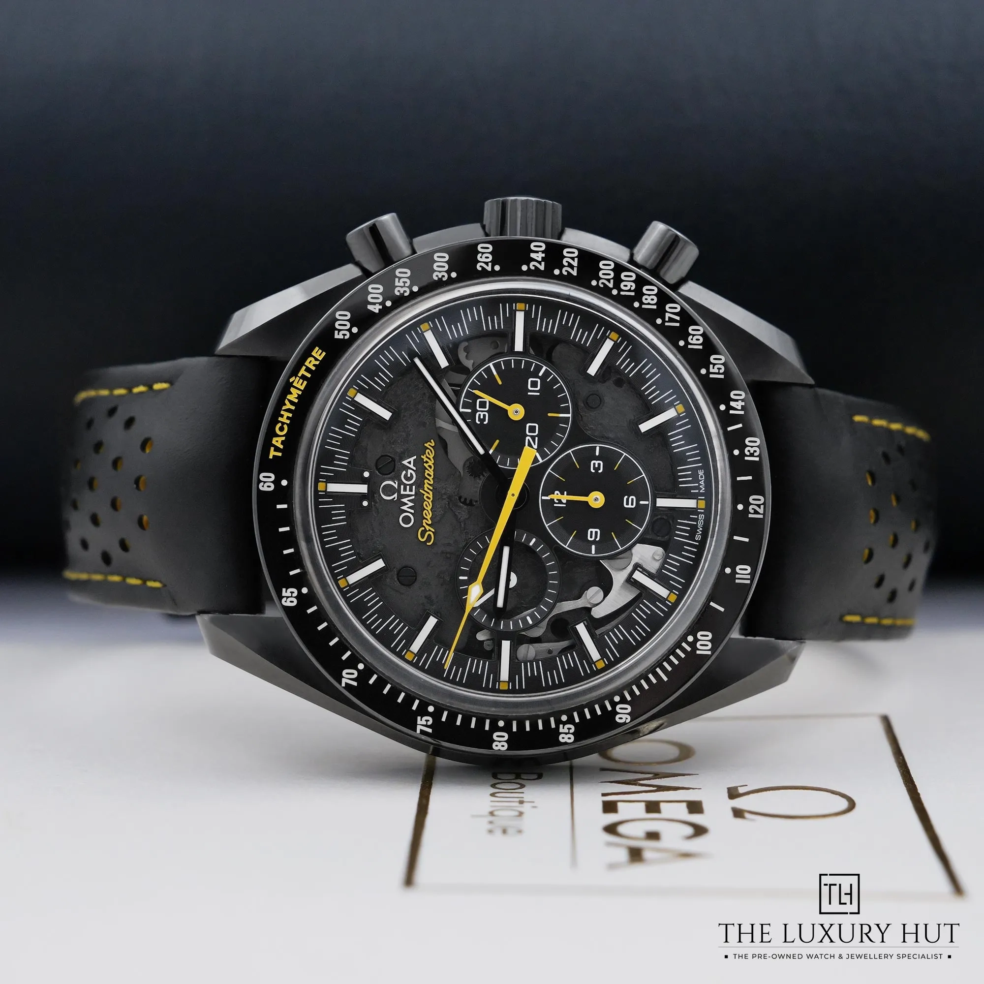 2026/06/73a93097-ffa9-47ee-a7f9-ca9b802b2651Omega_Speedmaster_Dark_Side_of_the_Moon_53153-c.jpg.webp