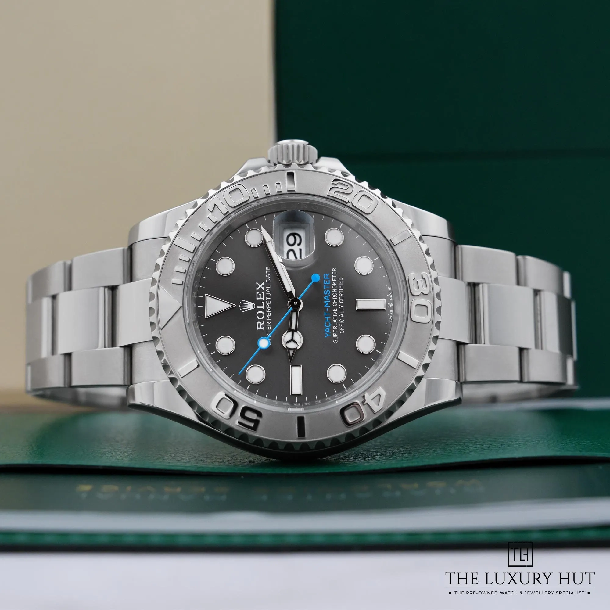 2026/06/76088423-9b81-491b-995a-58abb6a8e2d9Rolex_Yacht-Master_40_Steel_Platinum_Slate_53017-c.jpg.webp