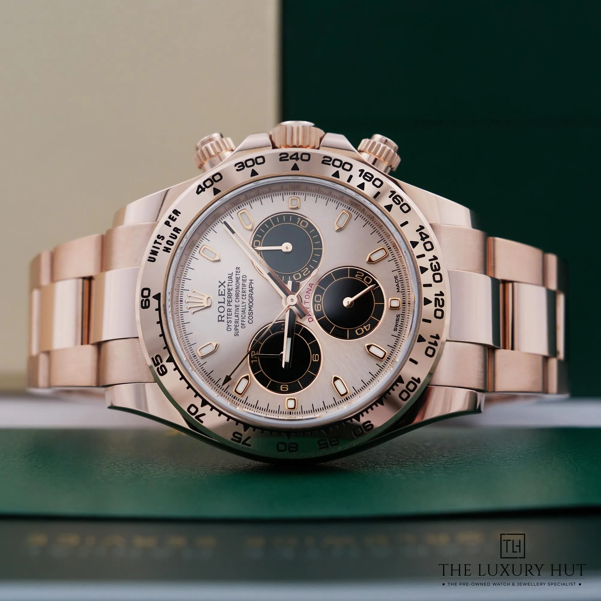 2026/06/797b3f00-2dc9-46c7-82b5-b3673a259925Rolex_Daytona_Everose_Gold_40mm_Sundust_LB912-c.jpg.webp