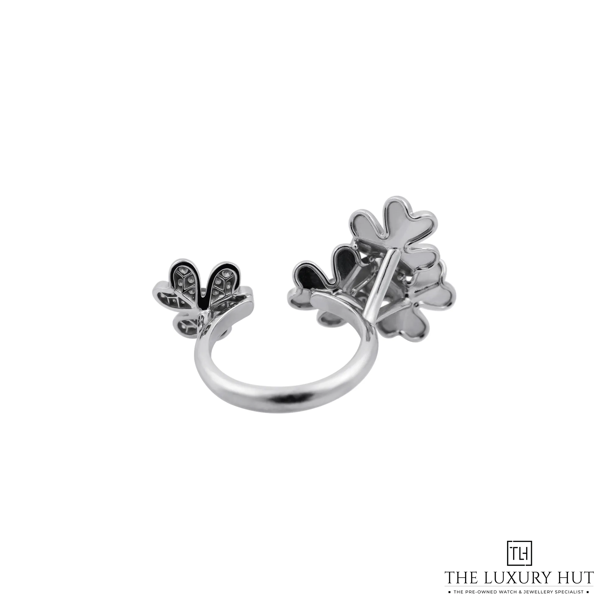 2026/06/7bf62612-7dfe-4f8c-b5b8-5d96e263fbe5Van_Cleef_Arpels_Frivole_Between_the_Finger_Ring_53049-b.jpg.webp
