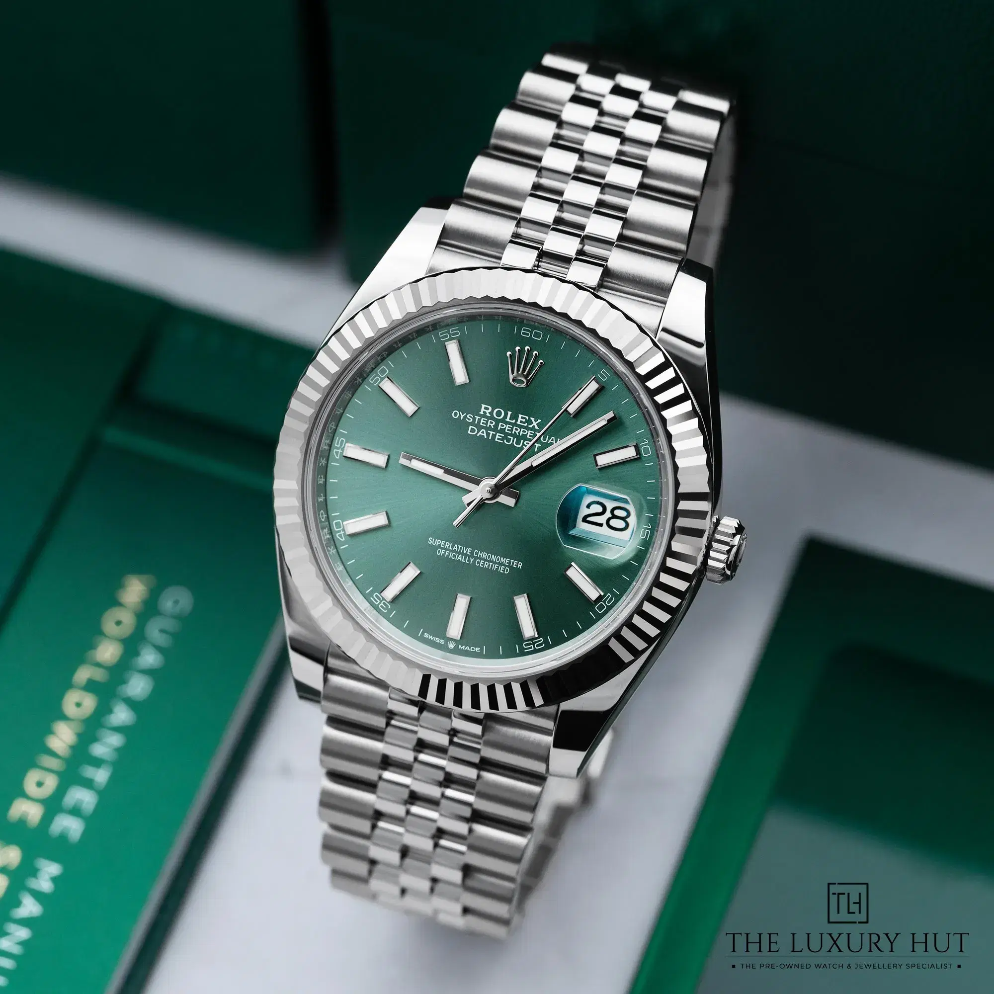 2026/06/7bf8e529-d498-42ee-b5f3-1d5fa8369ee4Rolex_Datejust_41_Steel_White_Gold_Mint_Green_53031-b.jpg.webp