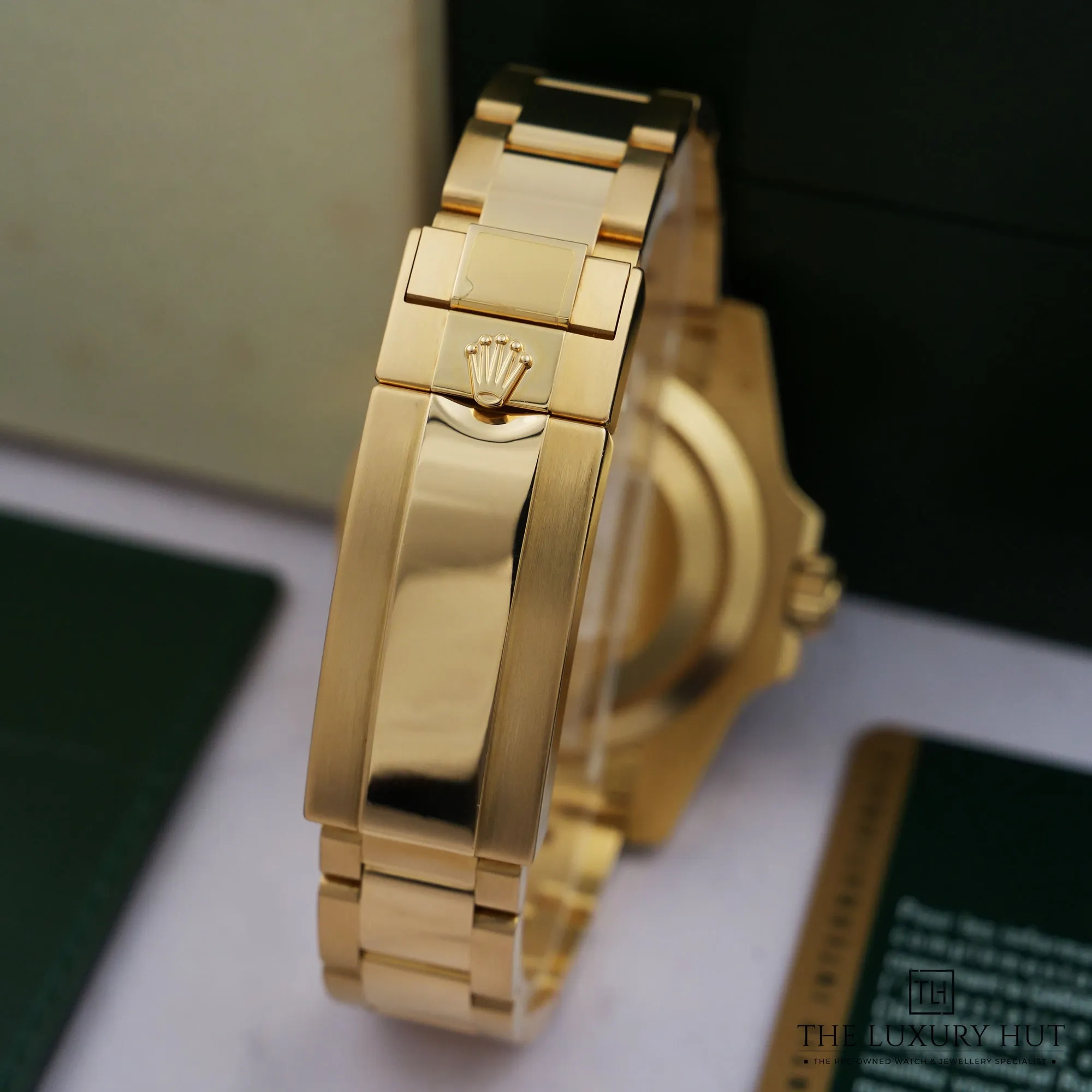 2026/06/83601848-e053-482d-b565-962977f68e14Rolex_Submariner_Date_Yellow_Gold_40mm_Blue_Dial_53132-e.jpg.webp