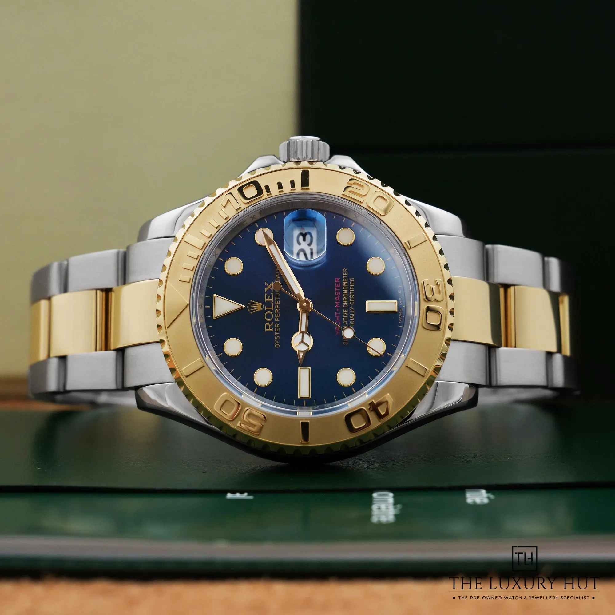 2026/06/8b91f8a2-8e57-4eaa-bd54-c5c9bd0bcb08Rolex_Yacht-Master_40mm_Steel_Gold_Blue_Dial_LB918-c.jpg.webp
