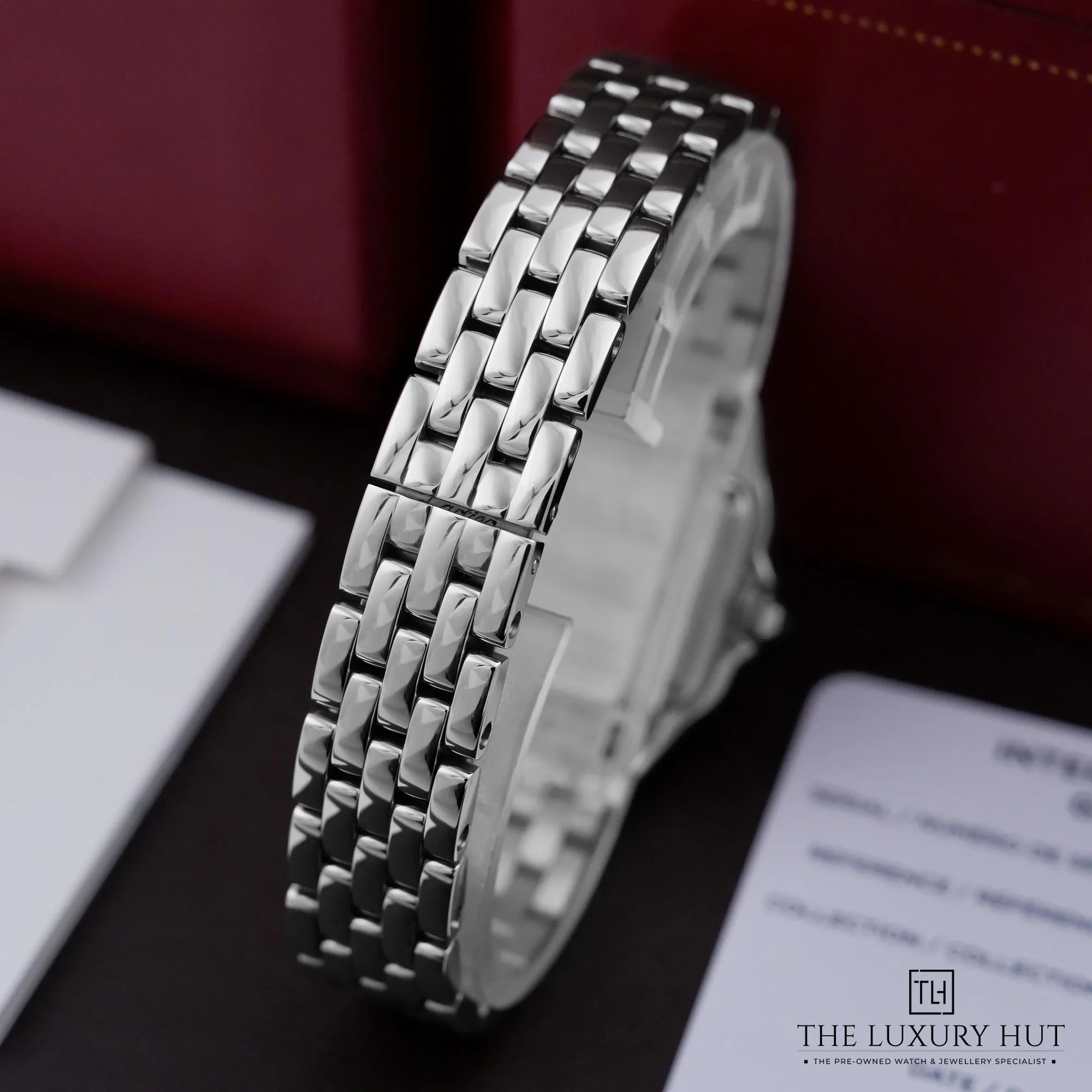 2026/06/8cb1f4cc-f6d7-4a12-8ee6-36598a2de066Cartier_Panthere_De_Cartier_Small_Steel_Silver_LB914-e.jpg.webp