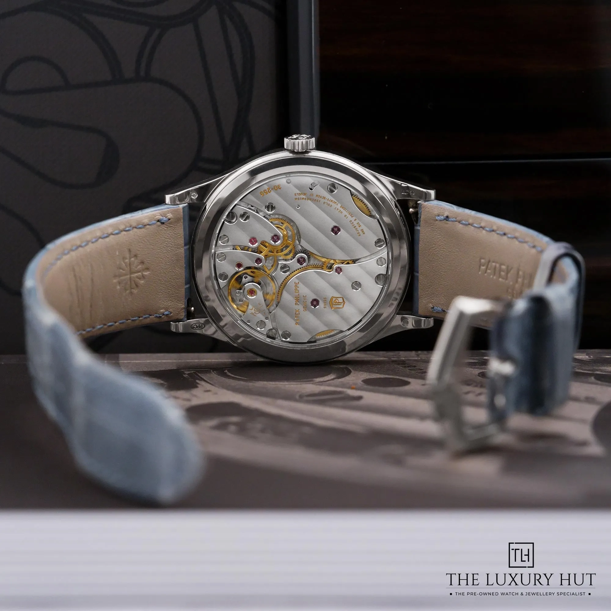 2026/06/8de867c1-0e71-4f2d-8304-7dfd21b24877Patek_Philippe_Calatrava_White_Gold_Charcoal_Grey_Update_53122-dd.jpg.webp