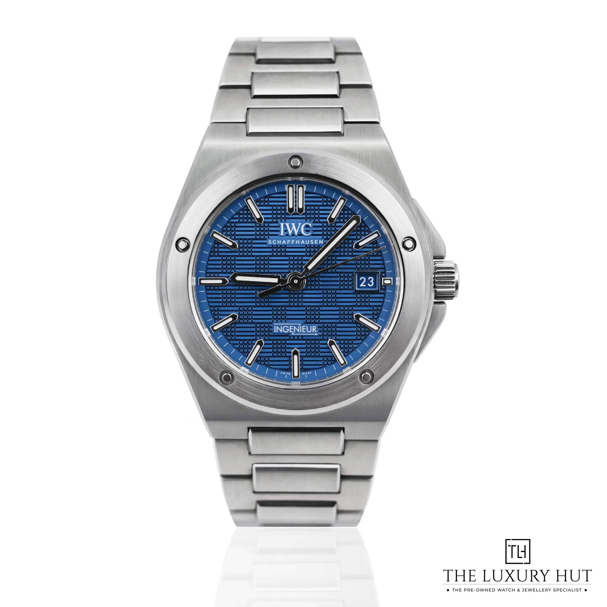 2026/06/90e7b216-9eb6-4b27-8719-8ee724126206IWC_Ingenieur_Automatic_40mm_Steel_Blue_53080-a.jpg.webp