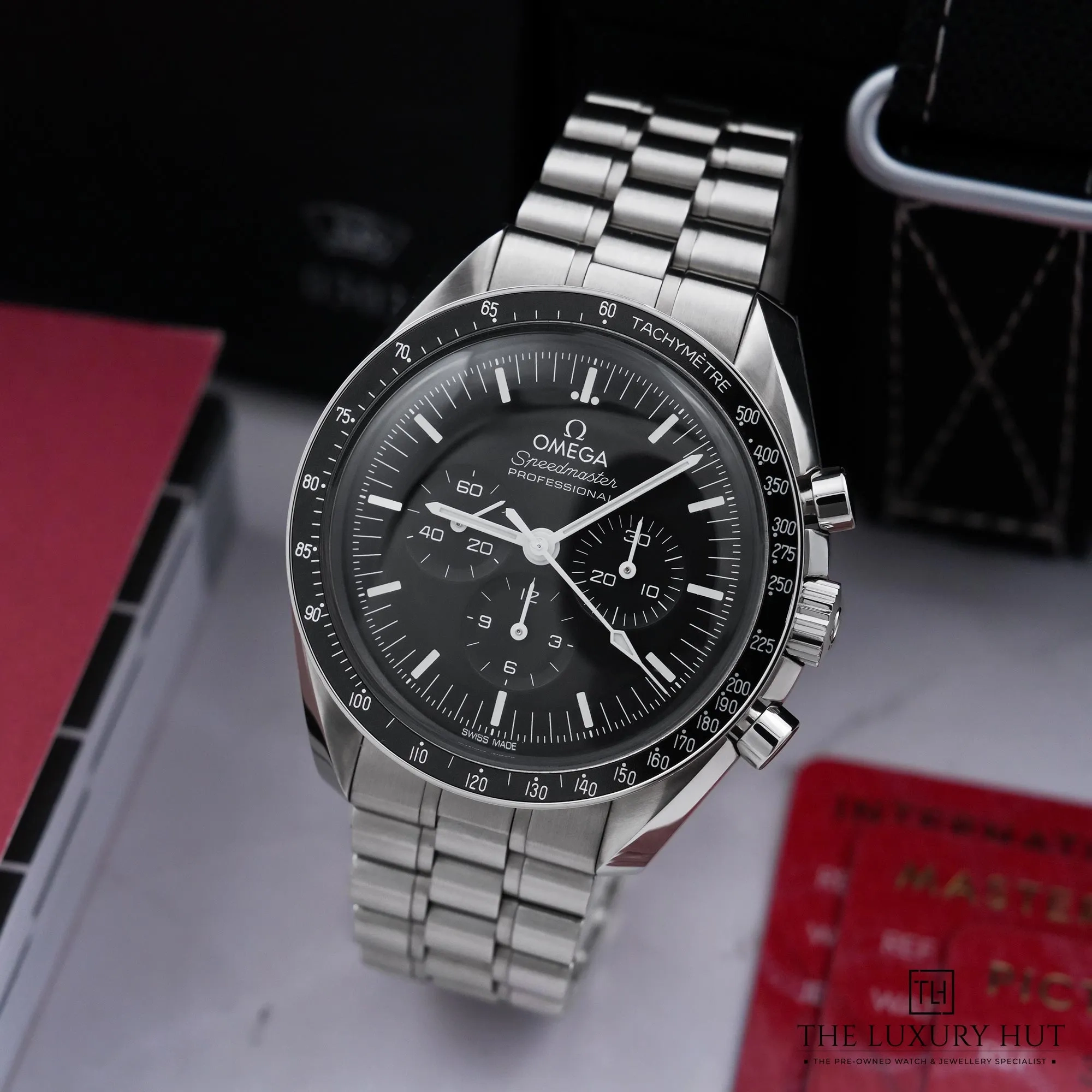 2026/06/9b2b139c-4862-4057-888c-65998a3573caOmega_Speedmaster_Moonwatch_Co-Axial_Master_LB946-b.jpg.webp