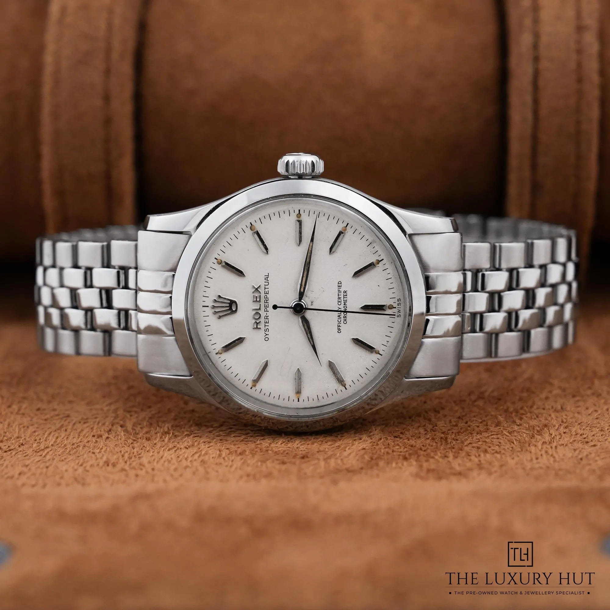 2026/06/a684df9e-a4e0-4890-9fed-000d3bf03b38Rolex_Oyster_Perpetual_Steel_34mm_White_52809-c.jpg.webp