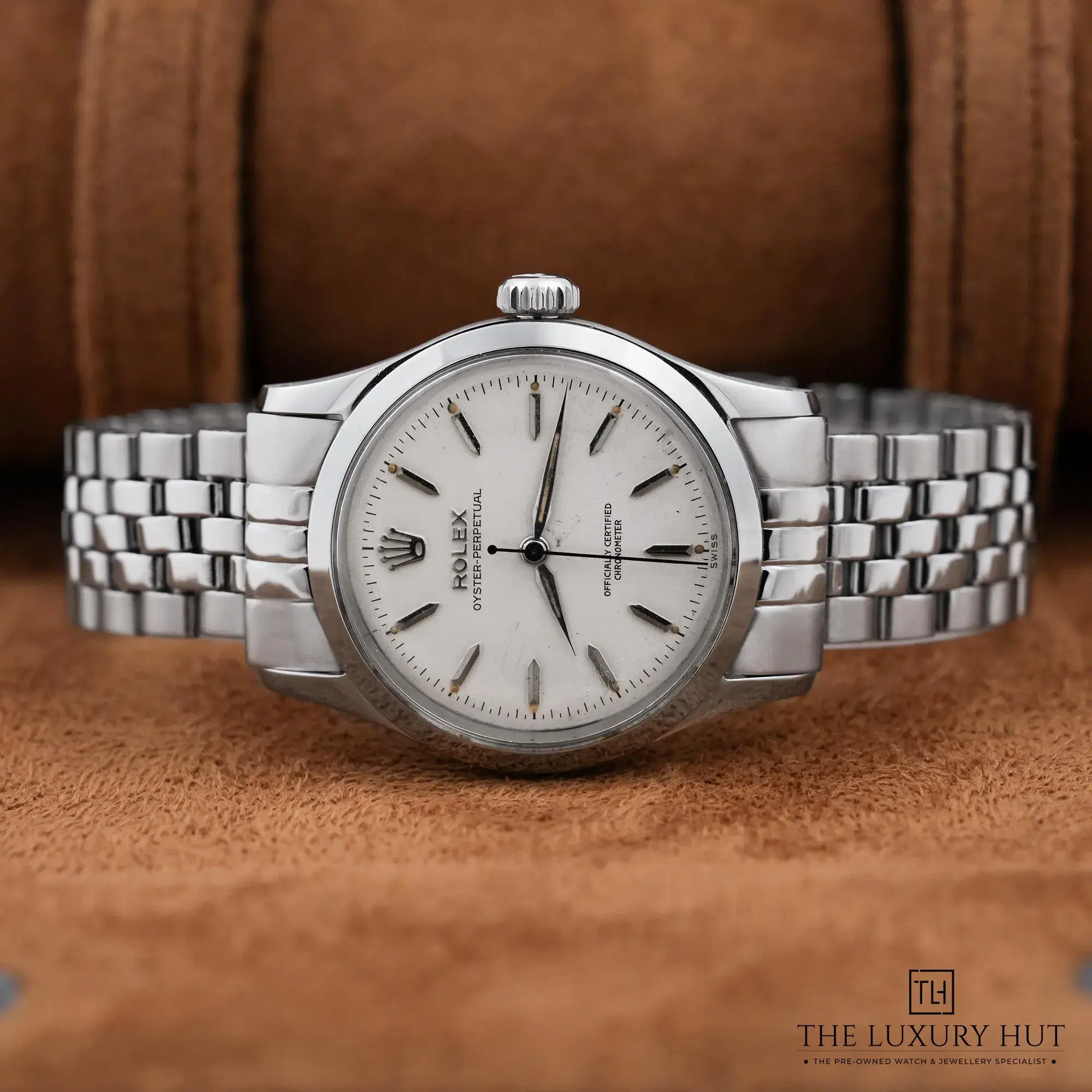 2026/06/a684df9e-a4e0-4890-9fed-000d3bf03b38Rolex_Oyster_Perpetual_Steel_34mm_White_52809-c.jpg.webp