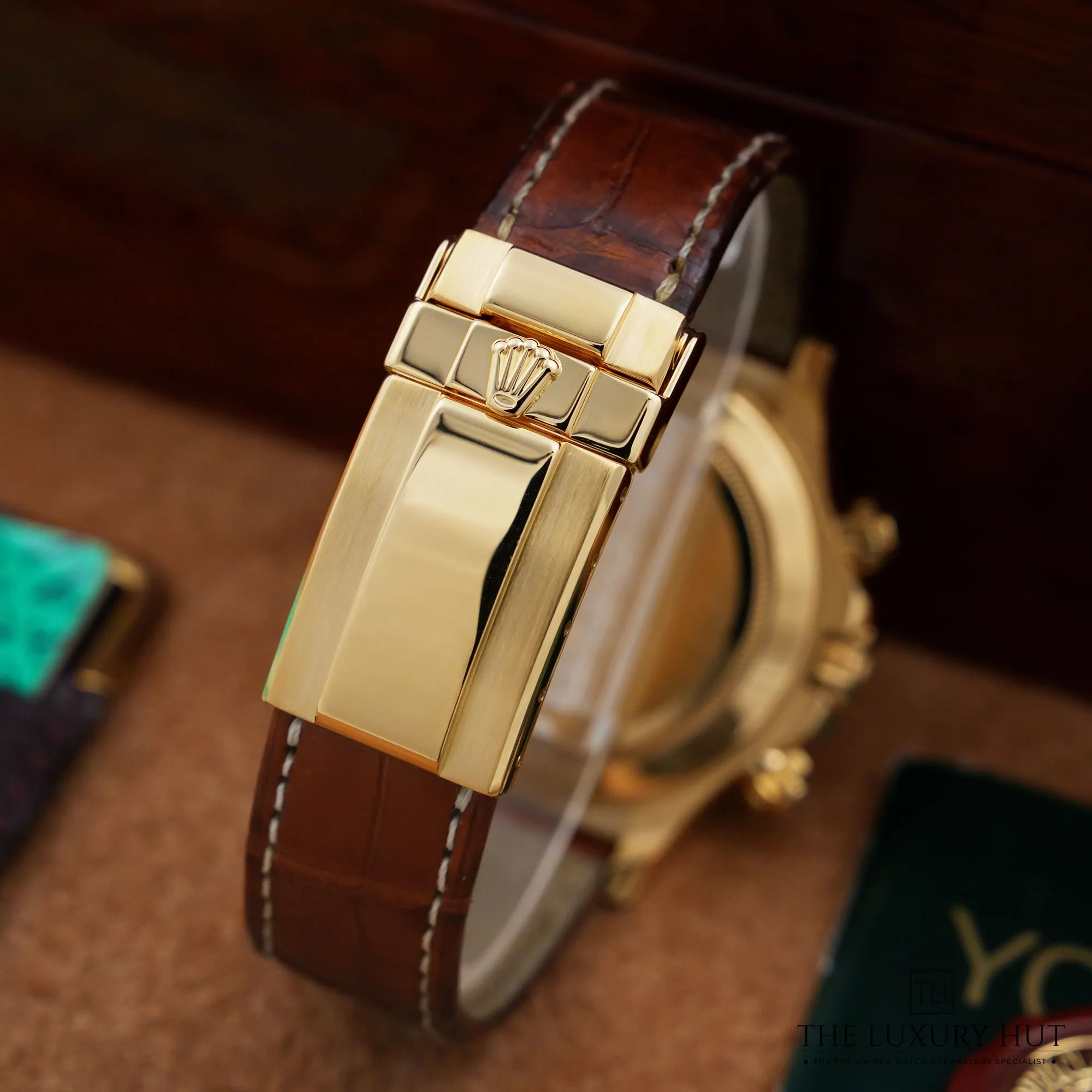 2026/06/ac8342c7-ecd5-4847-8ef6-3feaa60a5d3fRolex_Cosmograph_Daytona_Yellow_Gold_White_Arabic_53059-e.jpg.webp