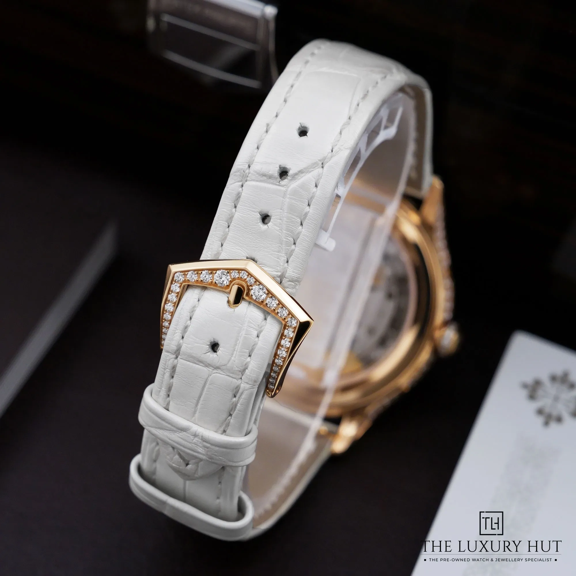2026/06/ad1c0166-2916-4e98-8019-172057e601a4Patek_Philippe_Complications_Rose_Gold_White_MOP_Dial_LB962-e.jpg.webp