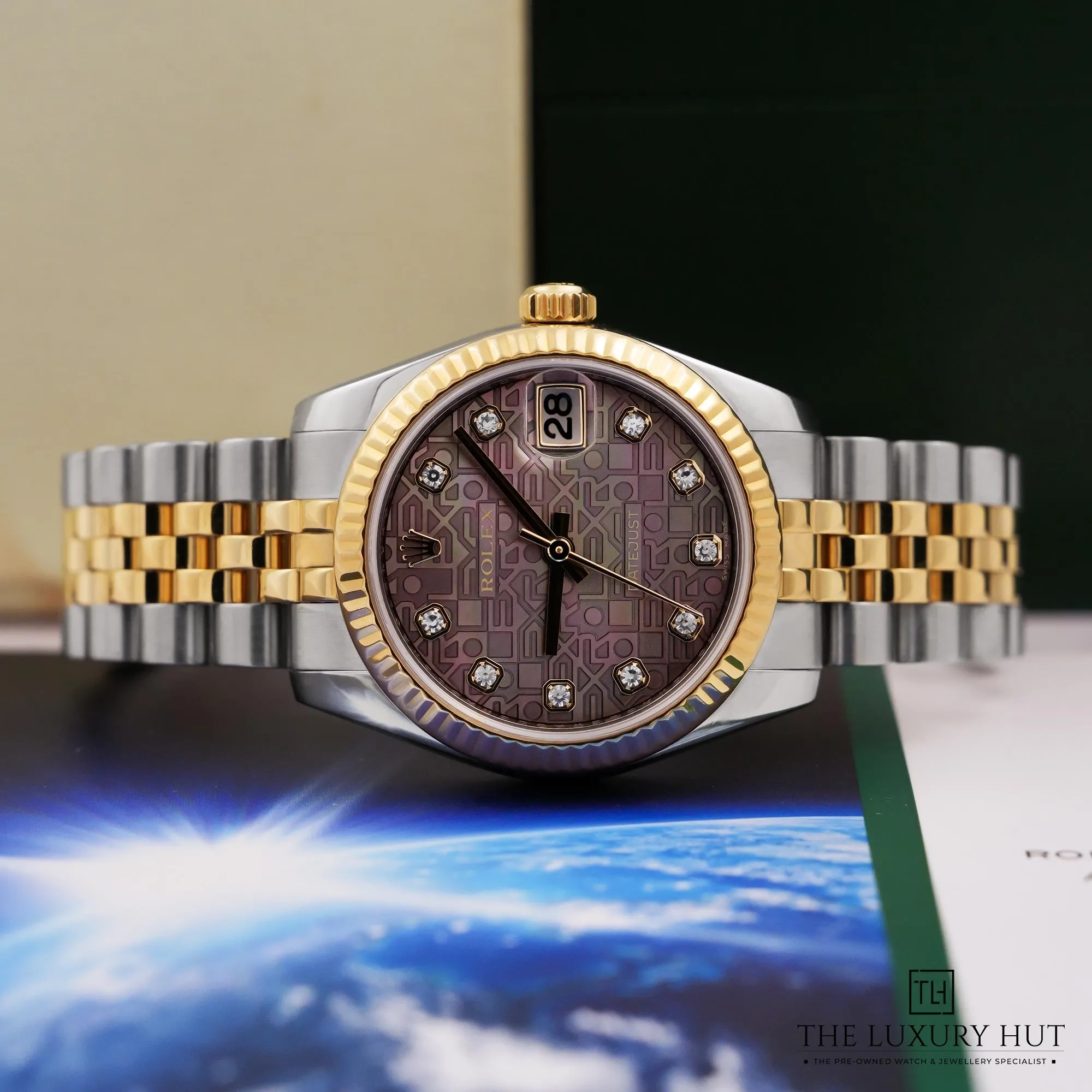 2026/06/ad233c59-c6cb-49de-923d-e5ee69d2c5b2Rolex_Lady-Datejust_31_Black_MOP_Jubilee_Diamonds_52977-c.jpg.webp
