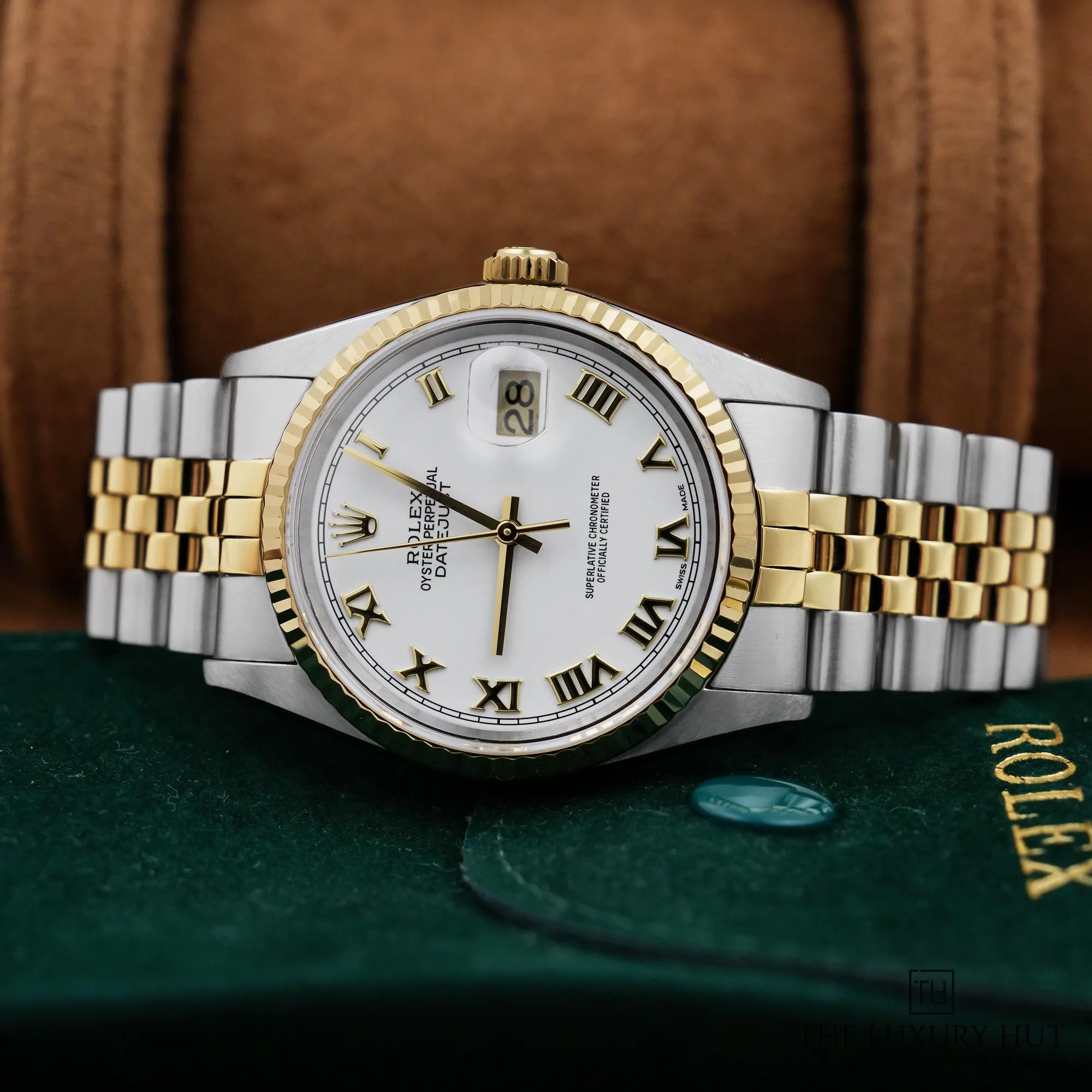 2026/06/c8571be7-86f4-4248-a41a-7bf20a5ec368Rolex_Datejust_36mm_White_Roman_Dial_52979-c.jpg.webp
