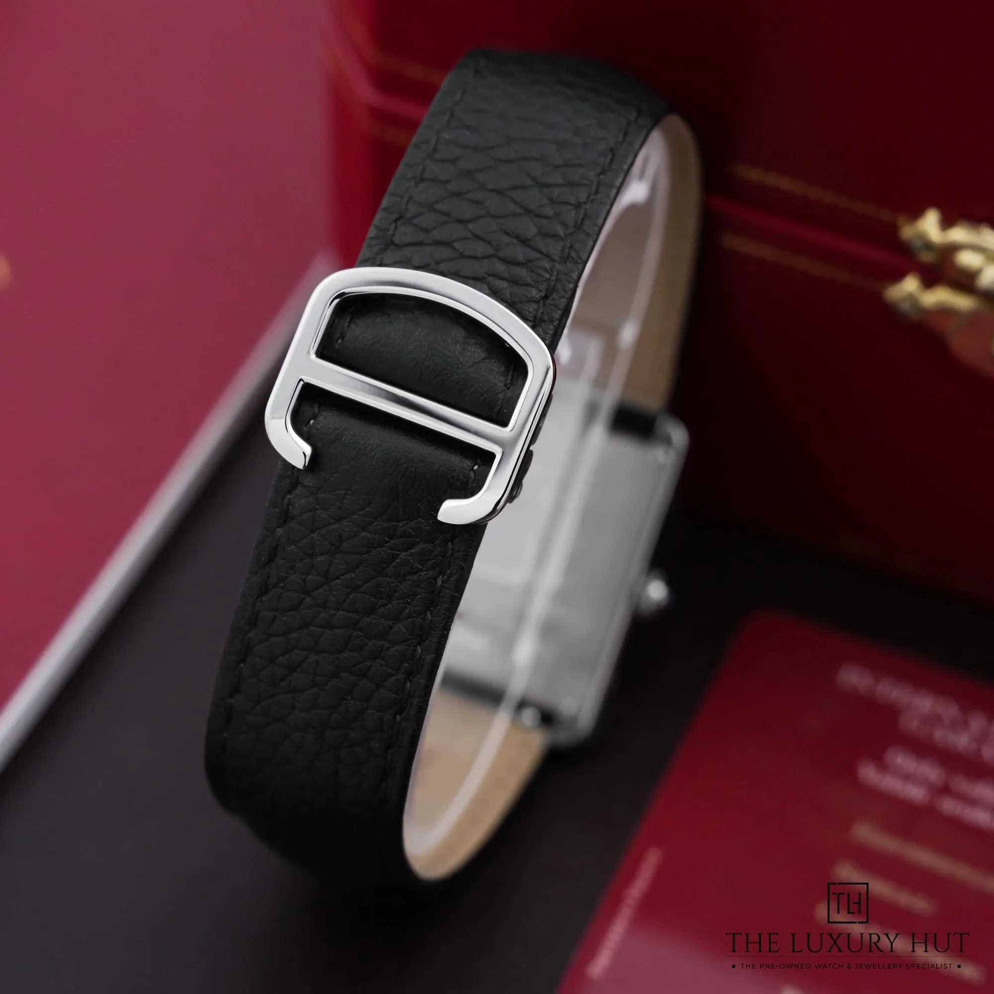 2026/06/cbd065e7-0c7d-4f15-8e4c-d022c33229a6Cartier_Tank_Solo_Large_Steel_Silver_Roman_52947-e.jpg.webp