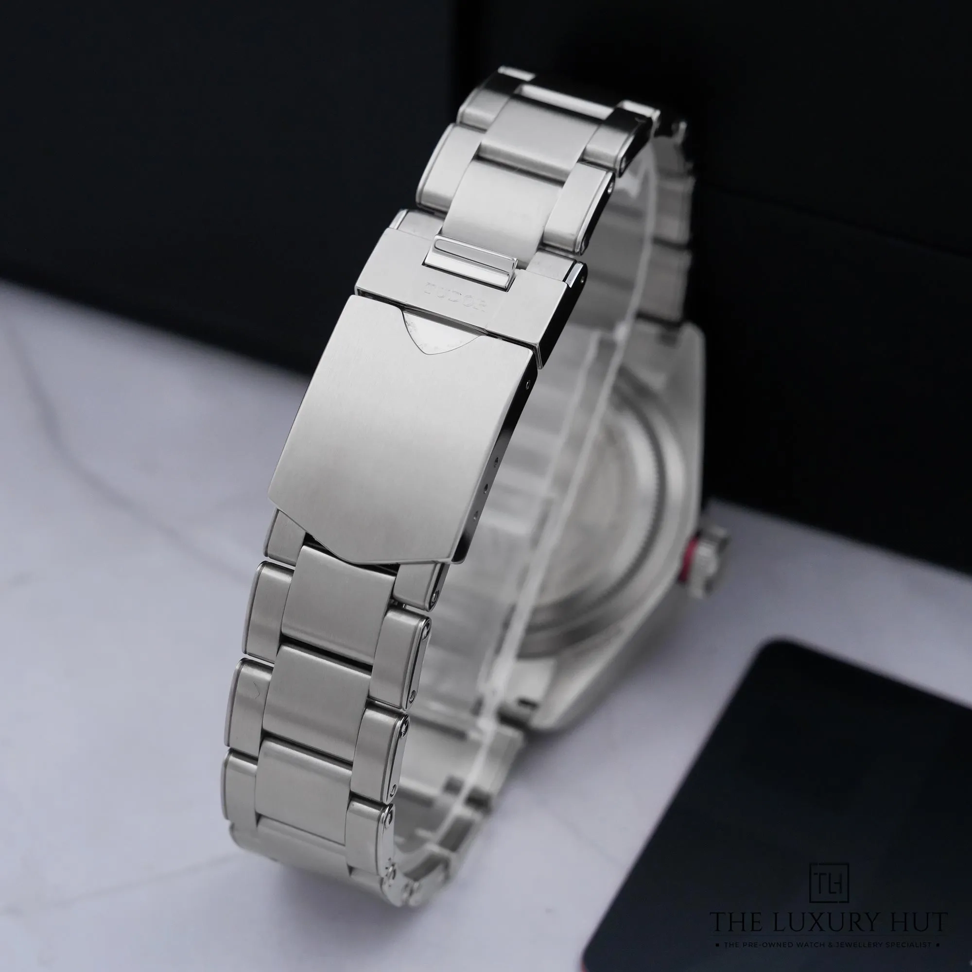 2026/06/d4bf461b-f2a3-4a8d-918c-16b4e1c1cce1Tudor_Black_Bay_Heritage_Steel_41mm_Black_53030-e.jpg.webp