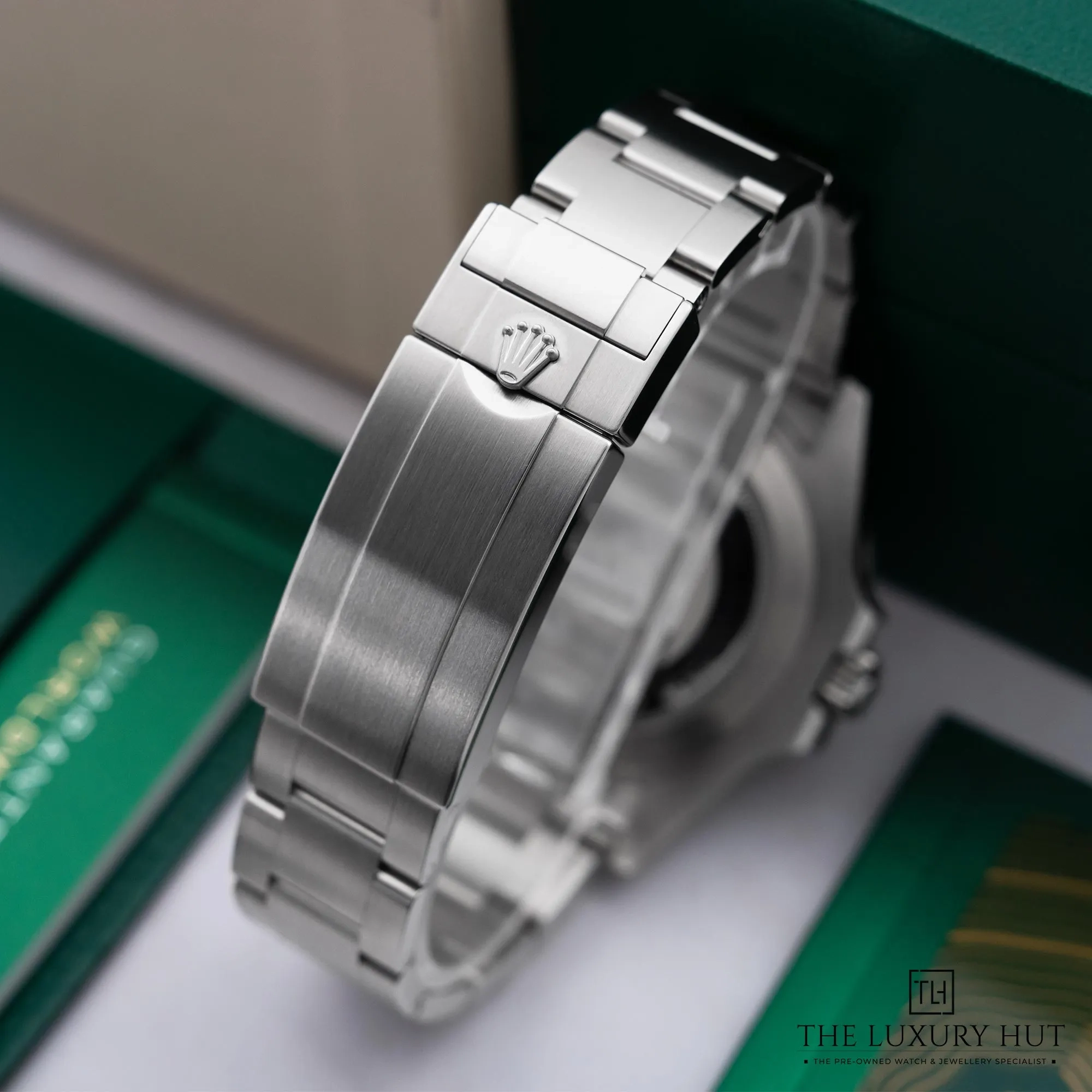 2026/06/ec73eb3e-8938-47e1-b480-7809ca6d8bf6Rolex_Sea-Dweller_Steel_43mm_Black_Dial_New_52648-dd.jpg.webp