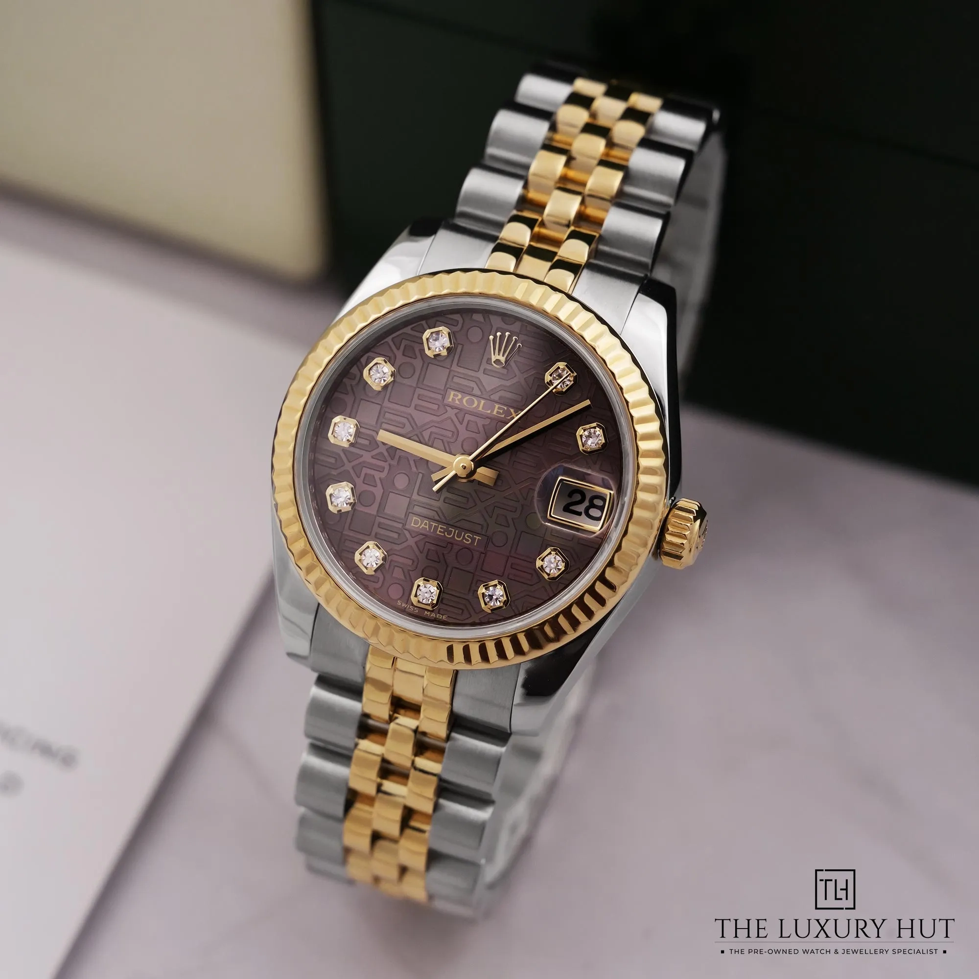 2026/06/f4317fb7-fa38-4b7b-97df-9ab1aca61e94Rolex_Lady-Datejust_31_Black_MOP_Jubilee_Diamonds_52977-b.jpg.webp