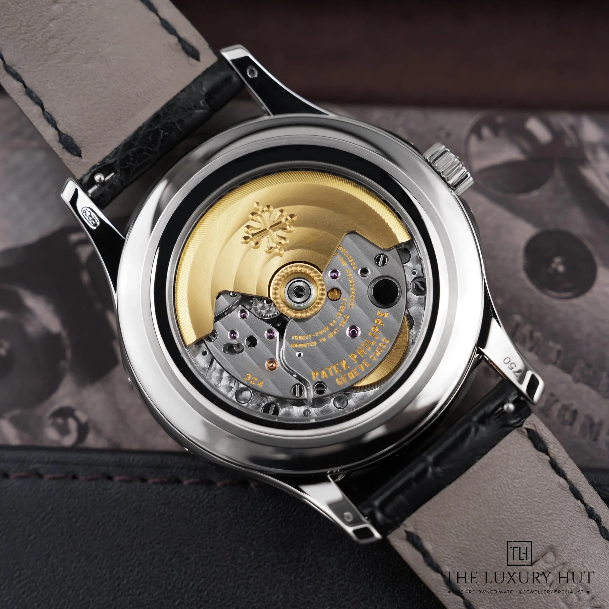 2026/06/f7c6f040-f567-491f-b9bf-9d6d9fff1d73Patek_Philippe_Complications_White_Gold_Black_Grey_Dial_52902-f.jpg.webp