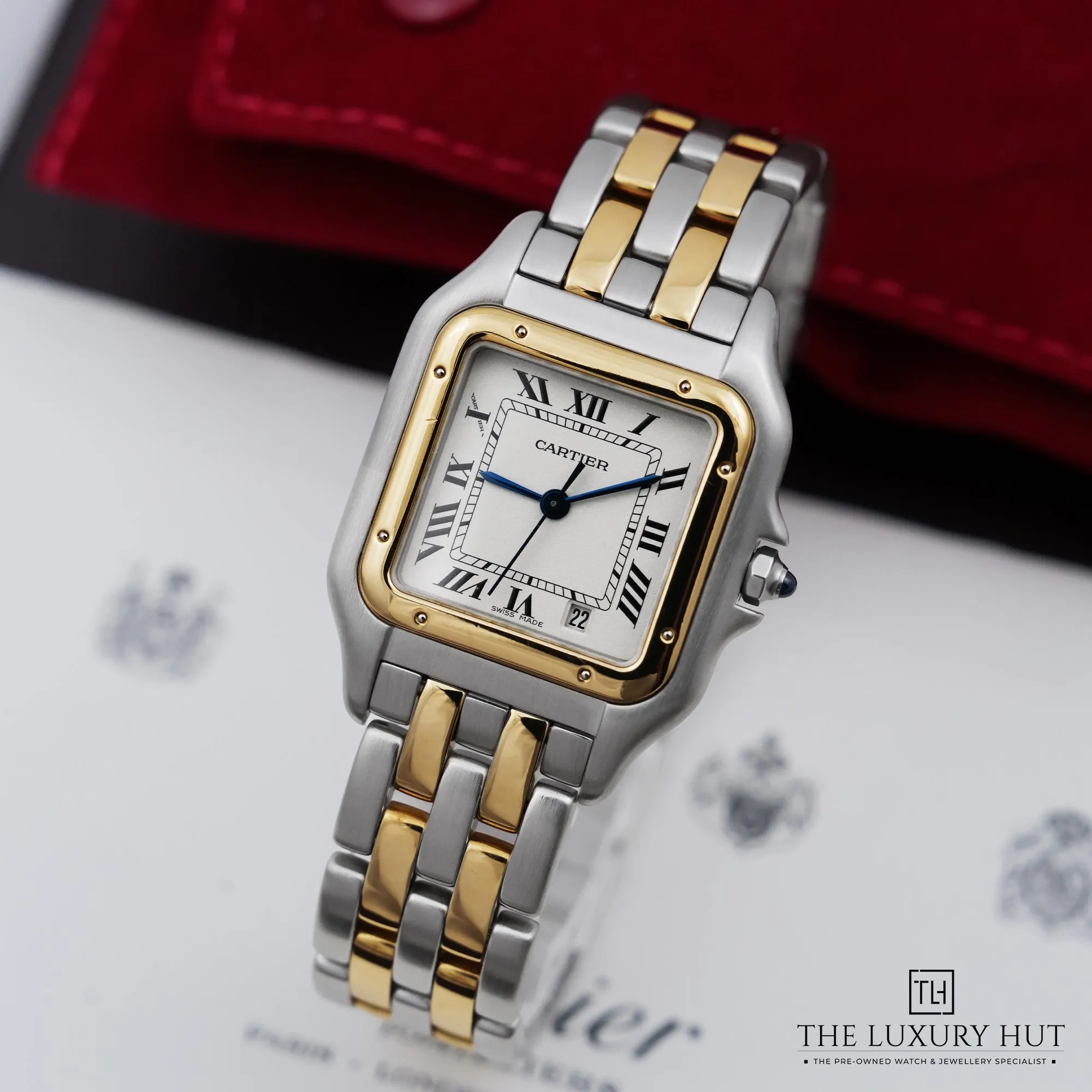 2026/06/fe7aa75d-8df4-45d5-a7a0-6fcc0ca00a82Cartier_Panthère_Steel_Yellow_Gold_White_Roman_52535-b.jpg.webp