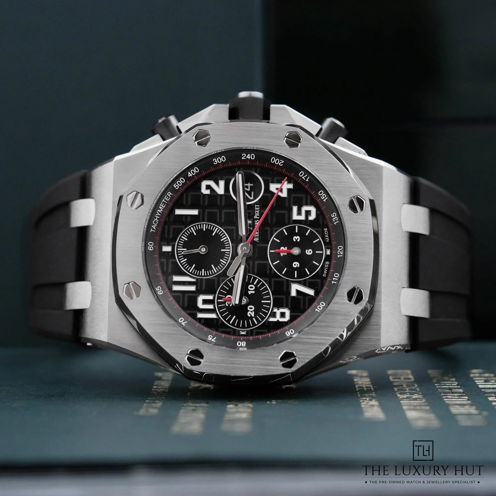 2026/07/046feb0f-98e8-4006-852b-479e76da427bAudemars_Piguet_Royal_Oak_Offshore_Vampire_LB938-c.jpg.webp