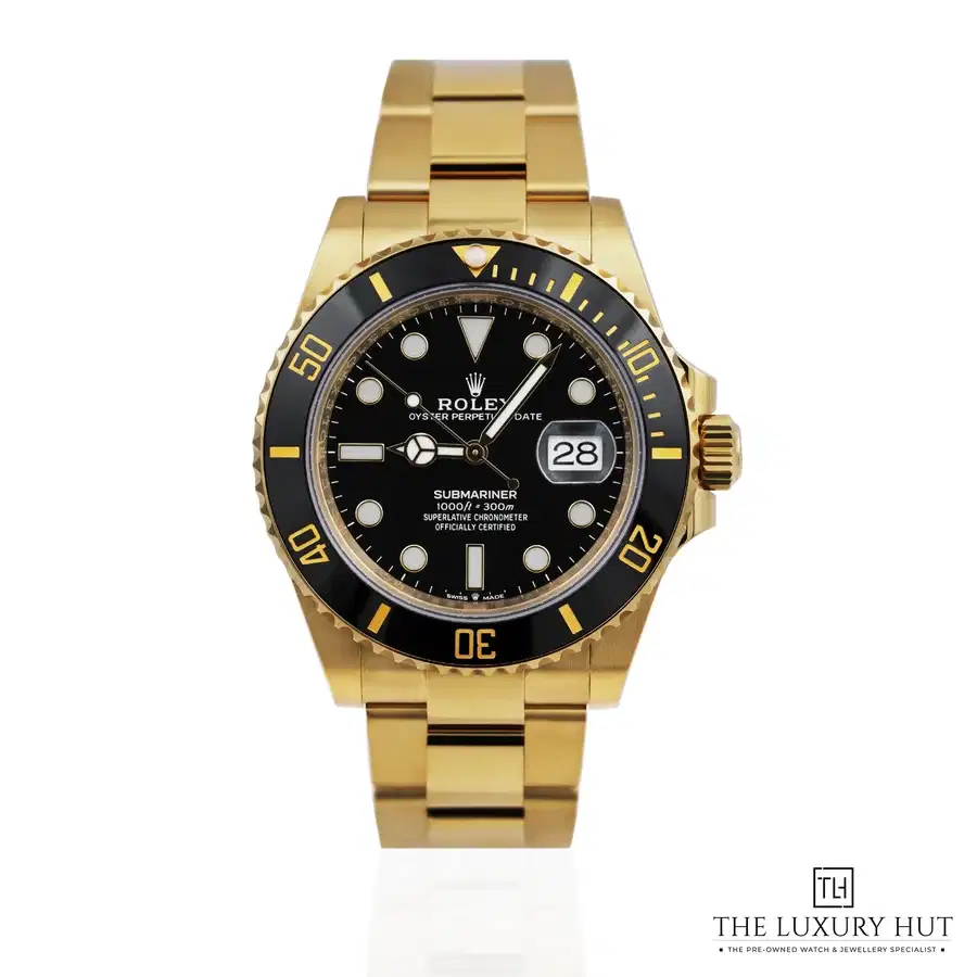 Rolex Submariner Date Yellow Gold Black 126618LN