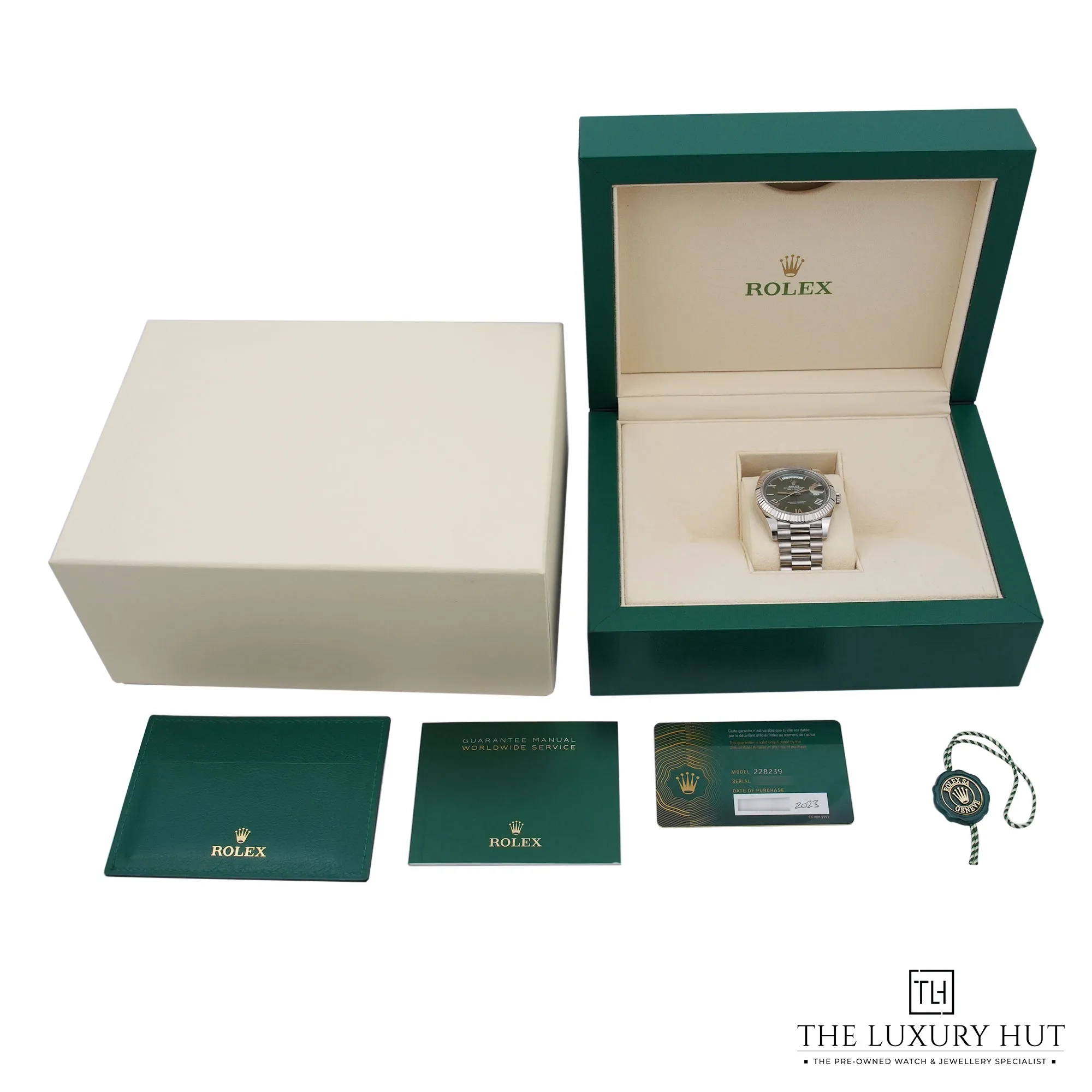 2026/07/0a3ad487-7710-4ab2-9a3b-96094a30c711Rolex_Day-Date_40mm_White_Gold_Olive_Green_53089-f.jpg.webp