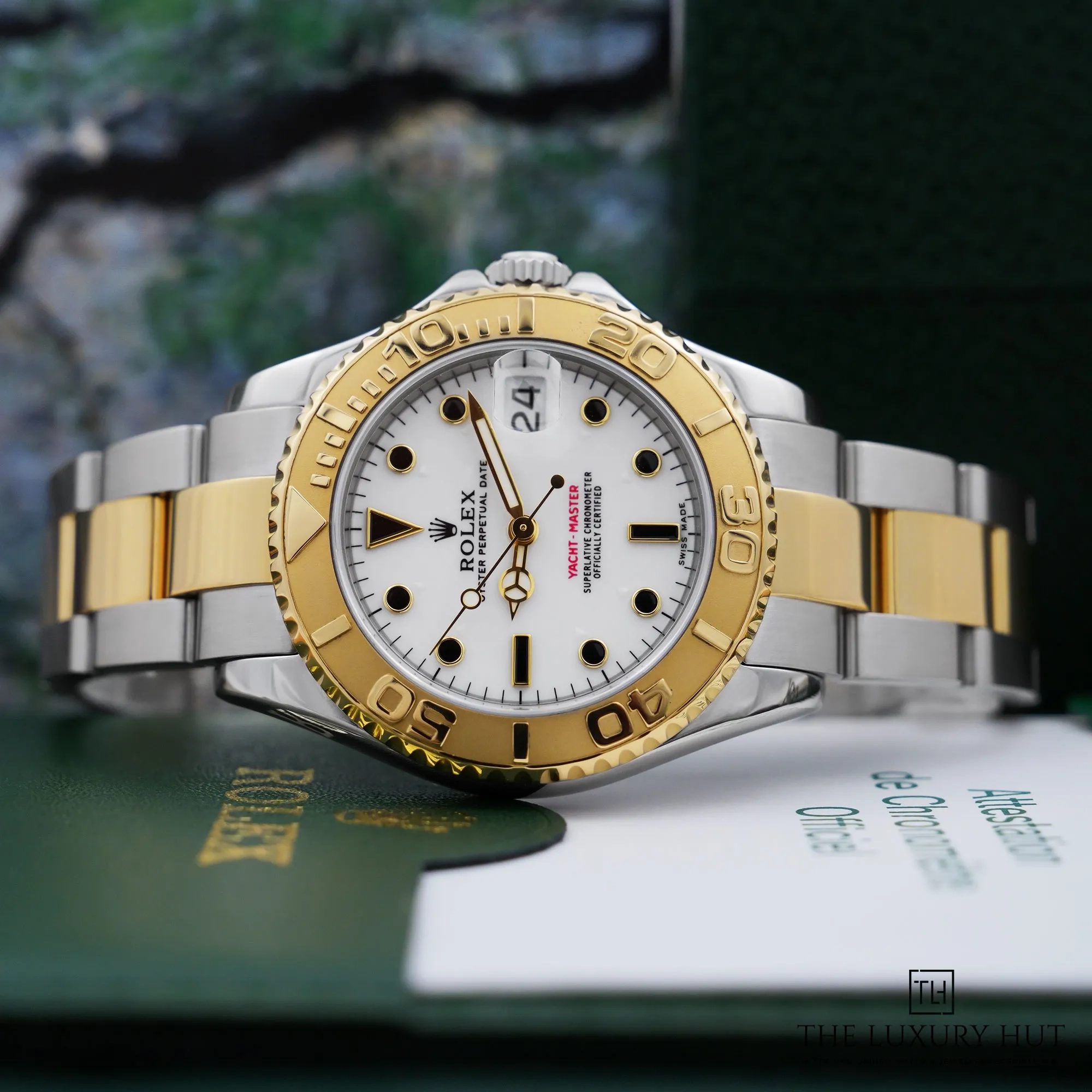 2026/07/0d528bfa-0da3-4805-922d-3d8dbd5ac000Rolex_Yacht-Master_Steel_Gold_White_Dial_LB951-c.jpg.webp