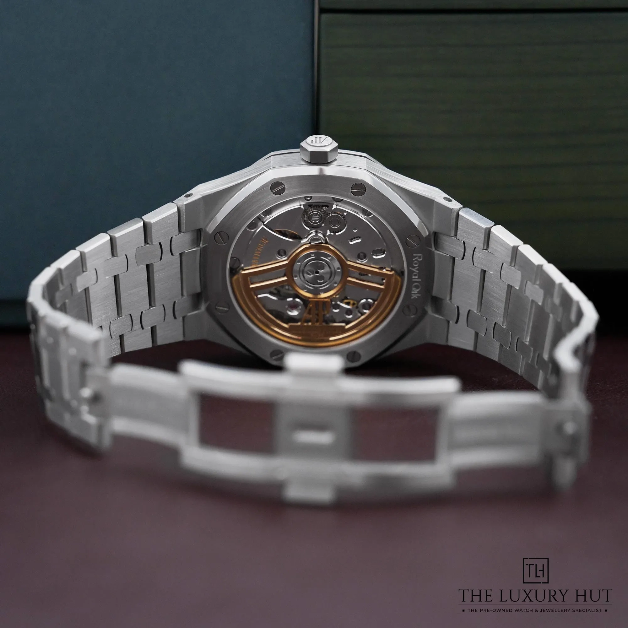 2026/07/0e41cdbb-122b-47f6-b410-a274574b293fAudemars_Piguet_Royal_Oak_Steel_41mm_Black_53223-d.jpg.webp