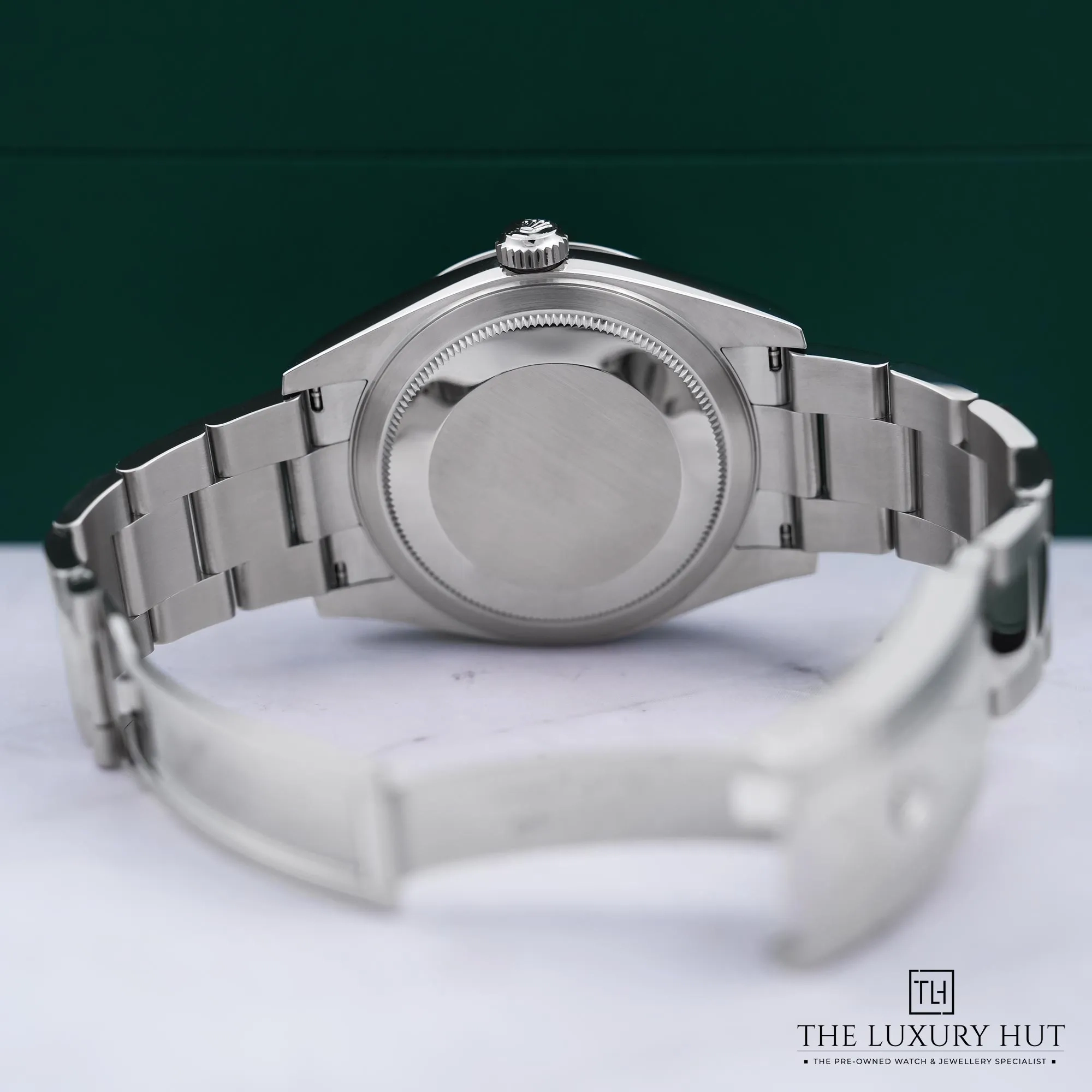 2026/07/15a220d4-3ce9-4feb-b698-9cc912b04015Rolex_Sky-Dweller_42mm_Blue_Dial_53019-d.jpg.webp