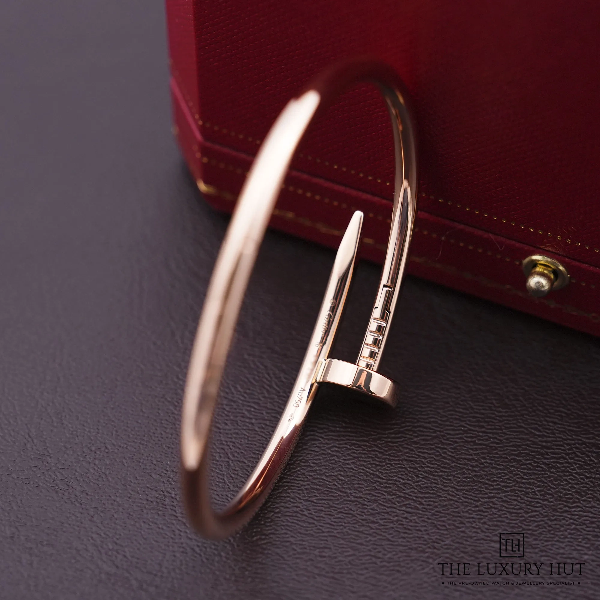 2026/07/16dad8c2-5863-46a7-bb52-3fdc2d8a69efCartier_Juste_Un_Clou_Bracelet_Rose_Gold_Classic_LB878-c.jpg.webp