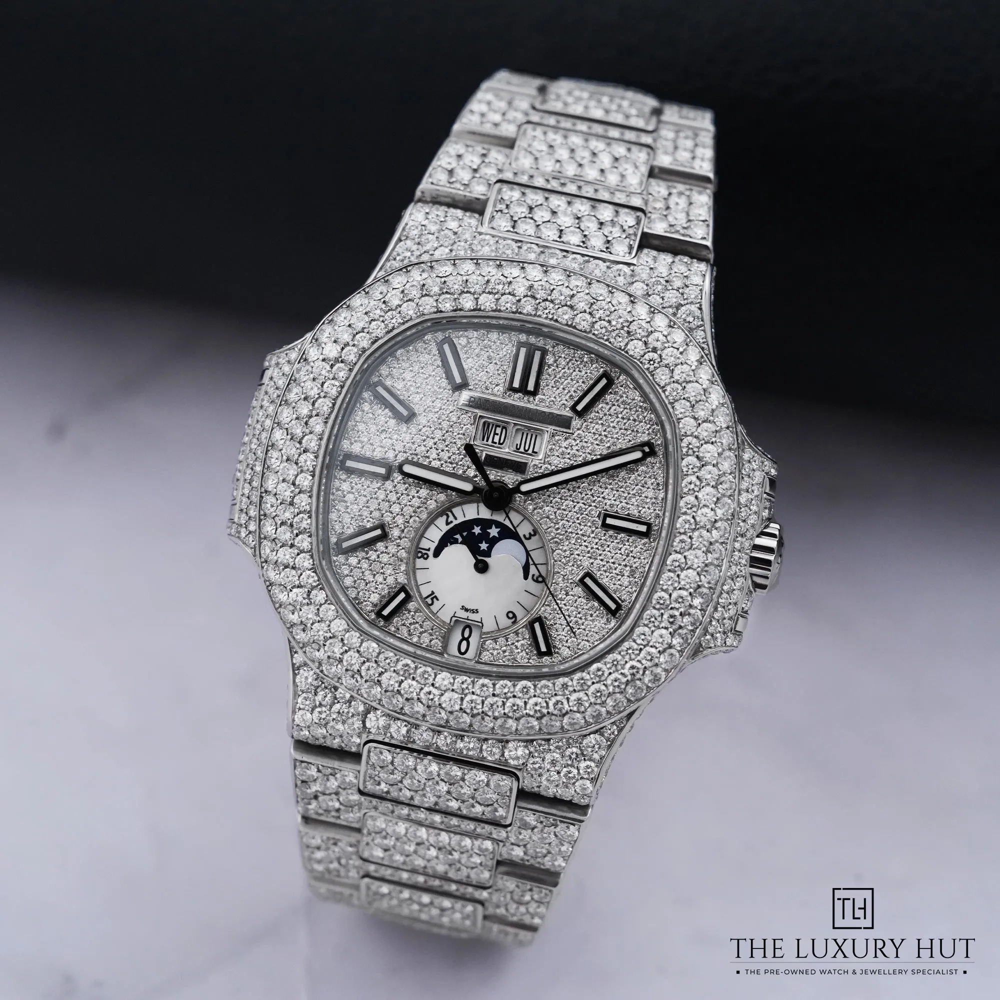 2026/07/170a9bf7-d9ef-4f9f-81bb-d2a2a7797ef9Patek_Philippe_Nautilus_Diamond_Paved_LB668-b.jpg.webp