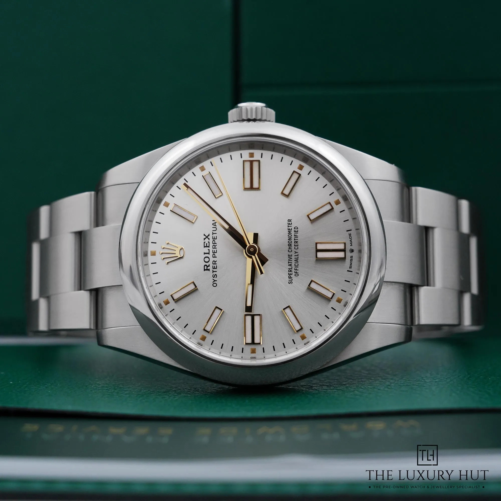 2026/07/18c63360-17e1-423e-b9d3-904d3ae93af1Rolex_Oyster_Perpetual_41_Steel_Silver_Dial_53137-c.jpg.webp
