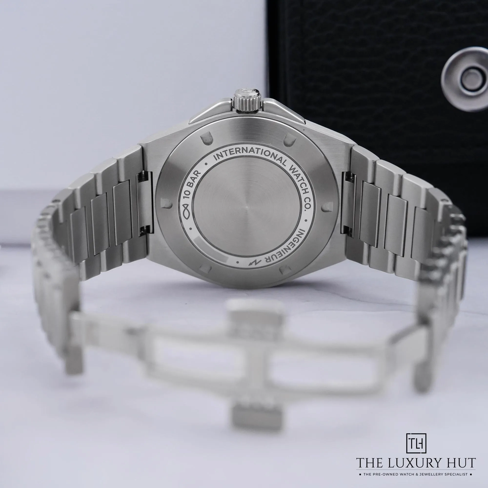 2026/07/1de29f61-5171-4011-b360-d9ffcf858074IWC_Ingenieur_Stainless_Steel_40mm_Black_53124-dd1.jpg.webp