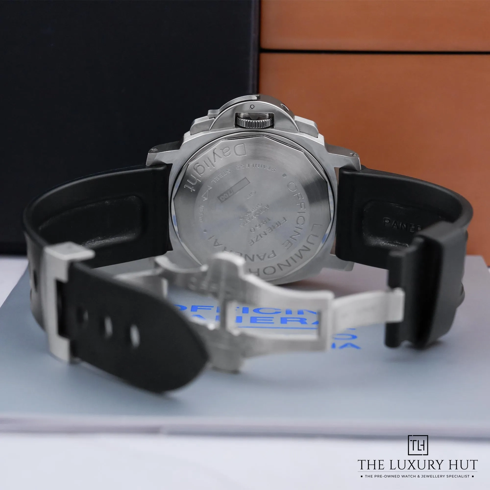 2026/07/1f949301-5b65-416d-9c71-1cdeba9e3bafPanerai_Luminor_Chrono_Daylight_White_Dial_52994-d.jpg.webp