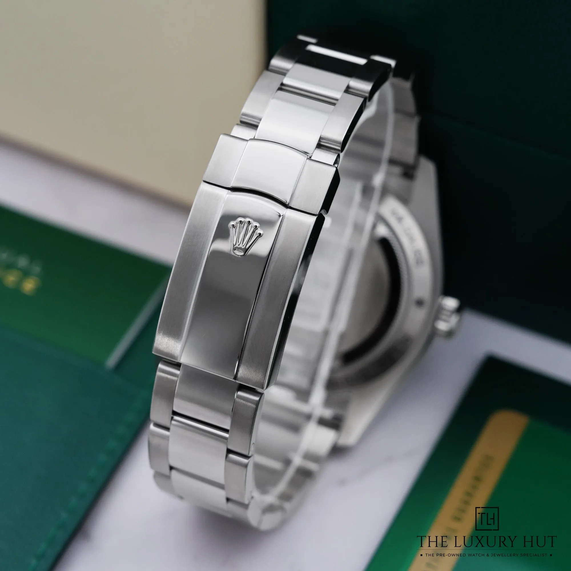 2026/07/2370fab0-0010-42a9-b01a-117653bf1549Rolex_Milgauss_Steel_40mm_Z-Blue_Dial_52836-e.jpg.webp
