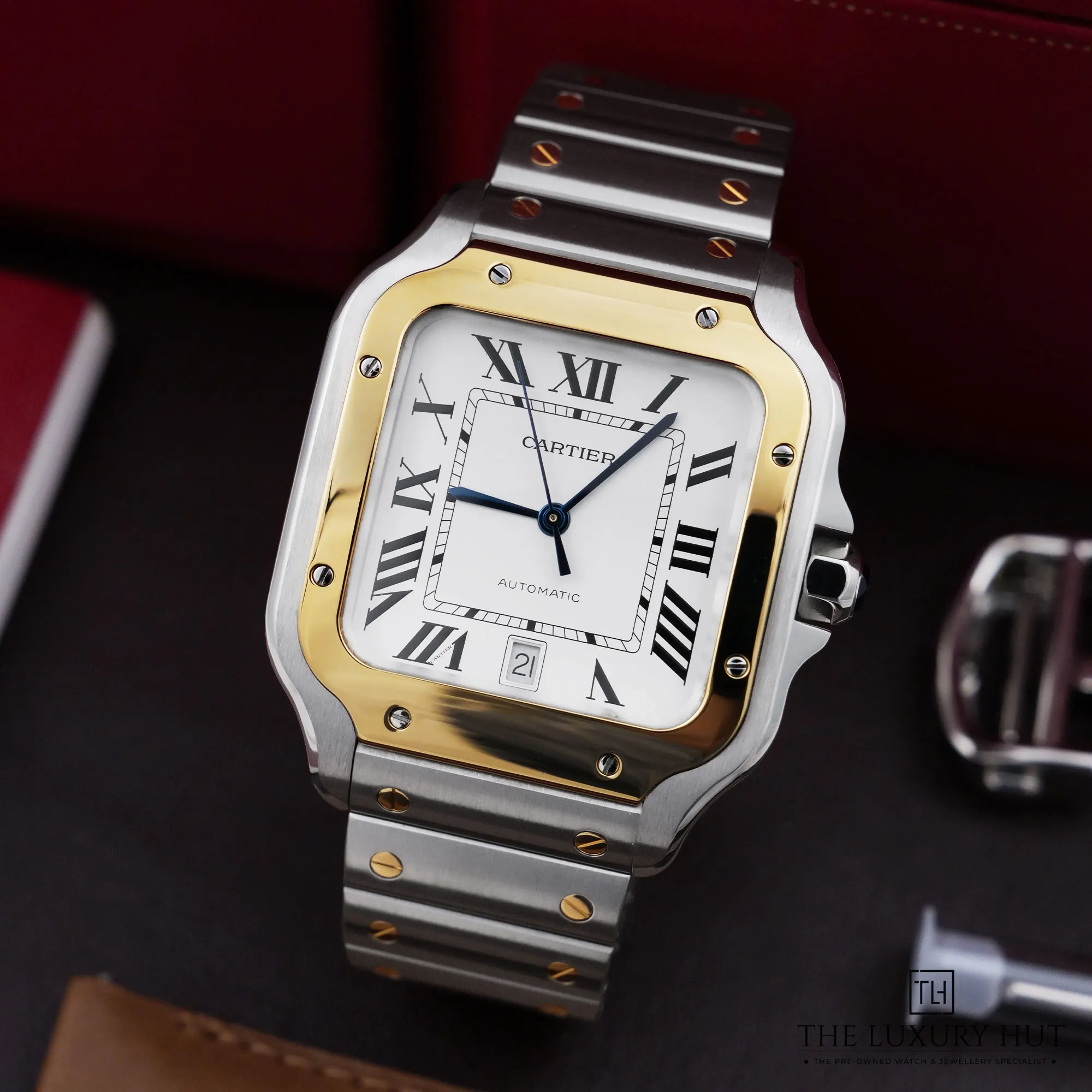 2026/07/253c5c23-f8ab-437c-b028-f98948350841Cartier_Santos_Large_Steel_Gold_White_Roman_53103-b.jpg.webp