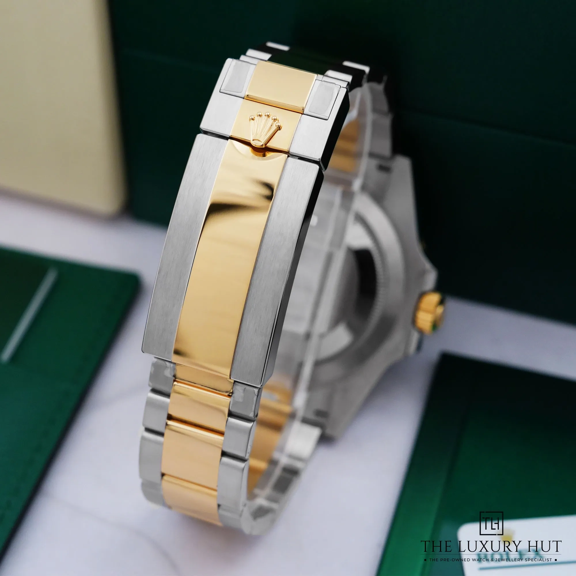2026/07/27246fd6-e393-46a4-8908-d5fbb5e14a5fRolex_Submariner_Steel_Yellow_Gold_Black_53081-e.jpg.webp